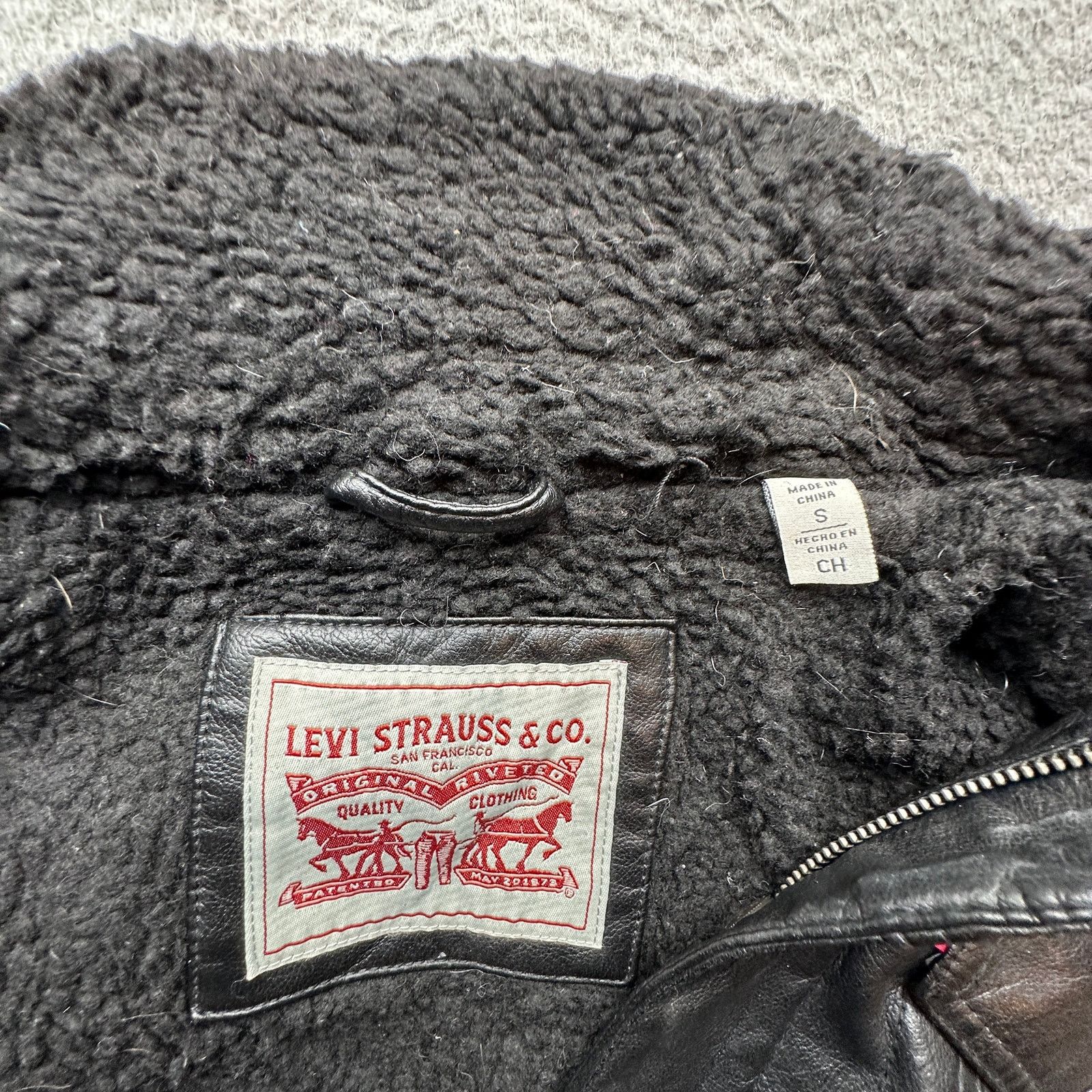 Levi's Levis Mens Faux Leather Sherpa Lined Trucker Jacket Small Size US S / EU 44-46 / 1 - 3 Thumbnail