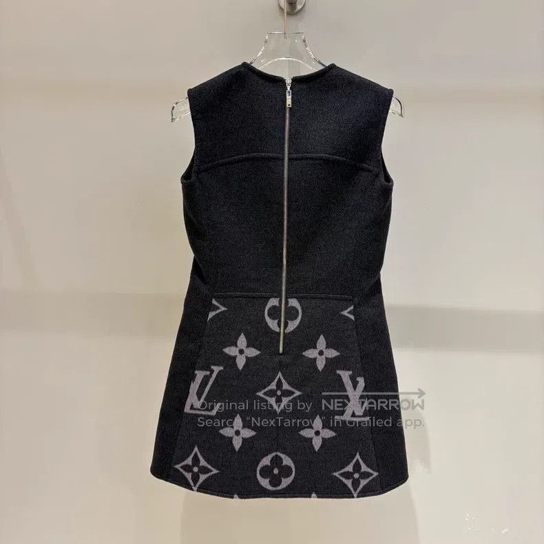 Louis Vuitton Louis Vuitton Wool print dress Size XS / US 0-2 / IT 36-38 - 2 Thumbnail