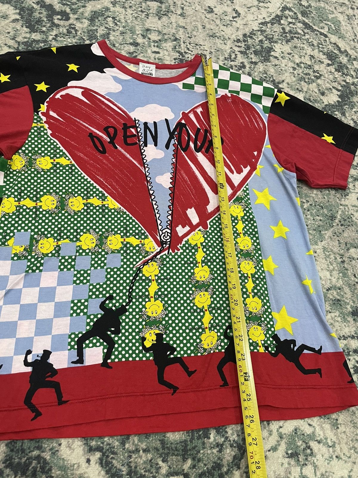 Moschino AW1996 Moschino “ Open Your Hearts‘’ T-Shirt Size Medium Size US M / EU 48-50 / 2 - 8 Thumbnail