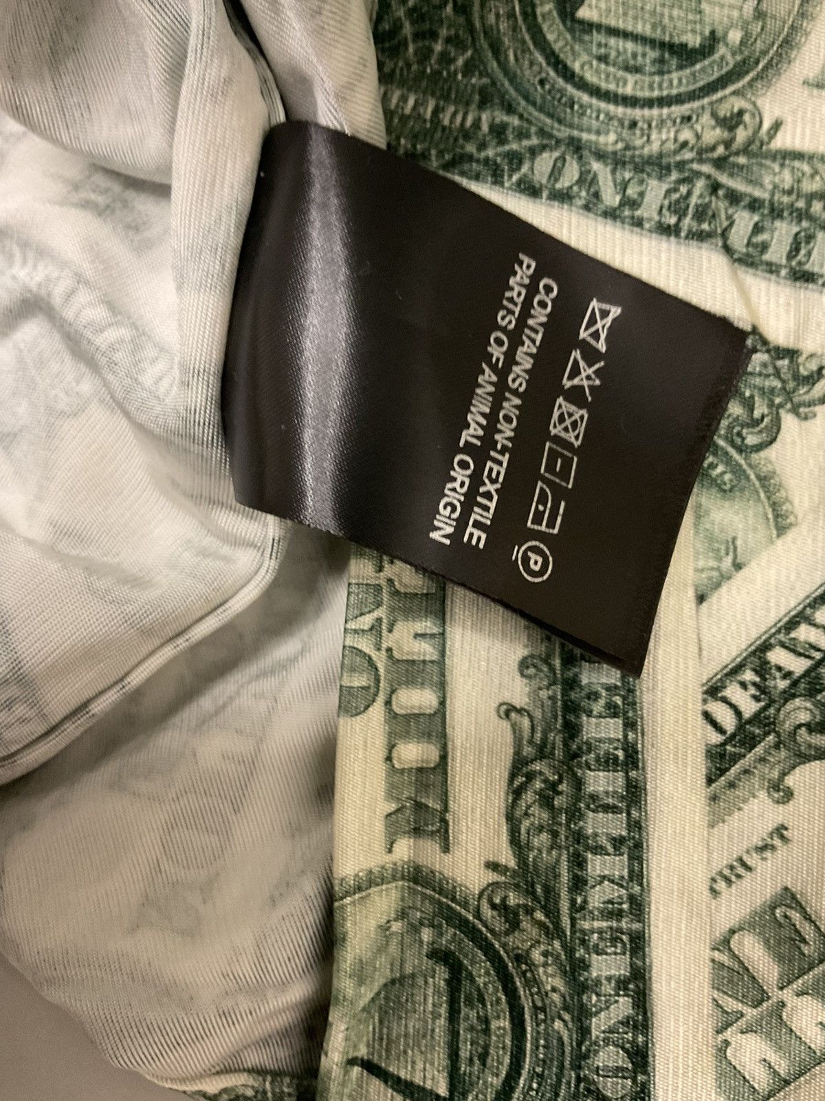 Vetements Vetements million dollars shirt Size US S / EU 44-46 / 1 - 11 Thumbnail
