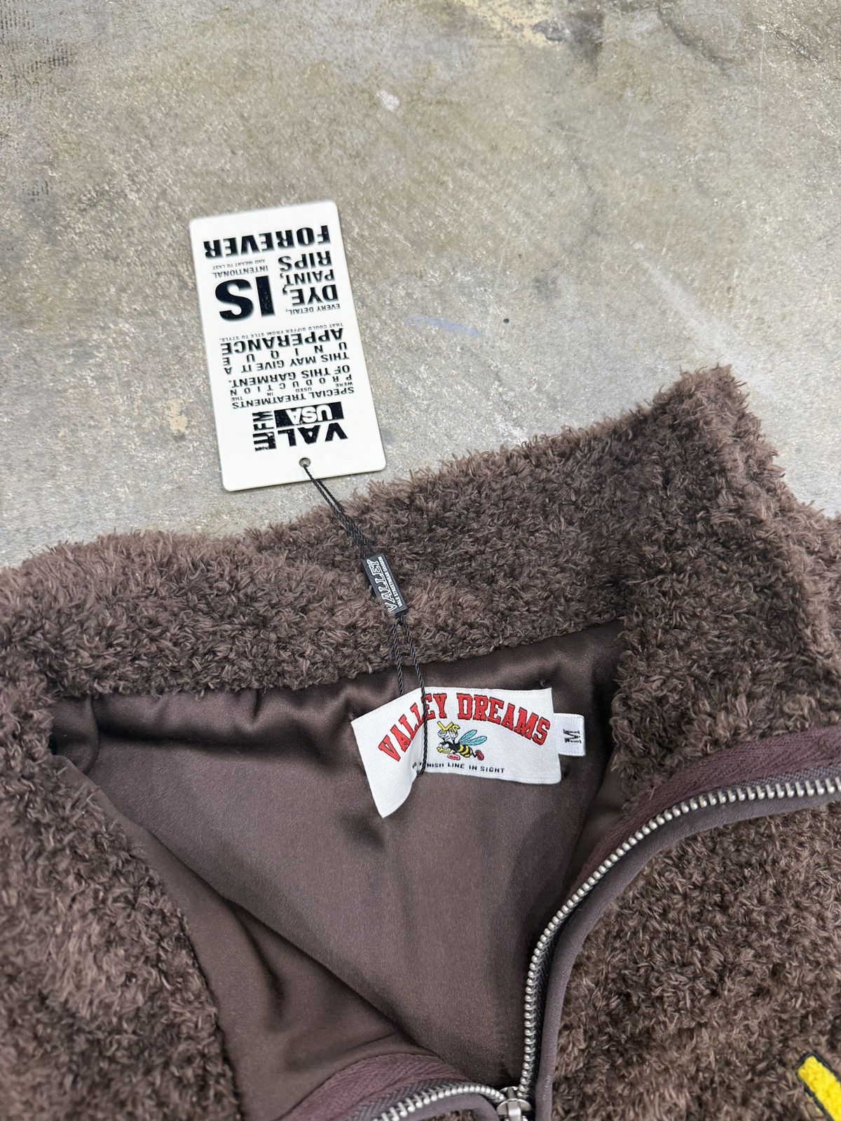 Vale Vale Zip up sz M Size US M / EU 48-50 / 2 - 5 Thumbnail