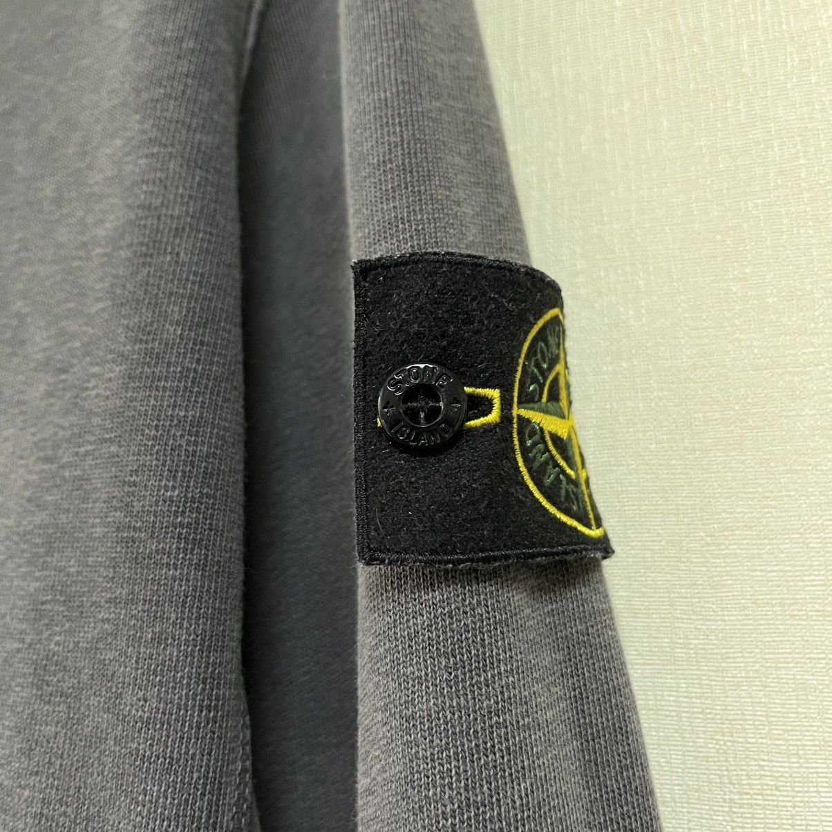 Stone Island Stone Island Sweatshirt Crewneck Grey Badge Logo Size US S / EU 44-46 / 1 - 4 Thumbnail