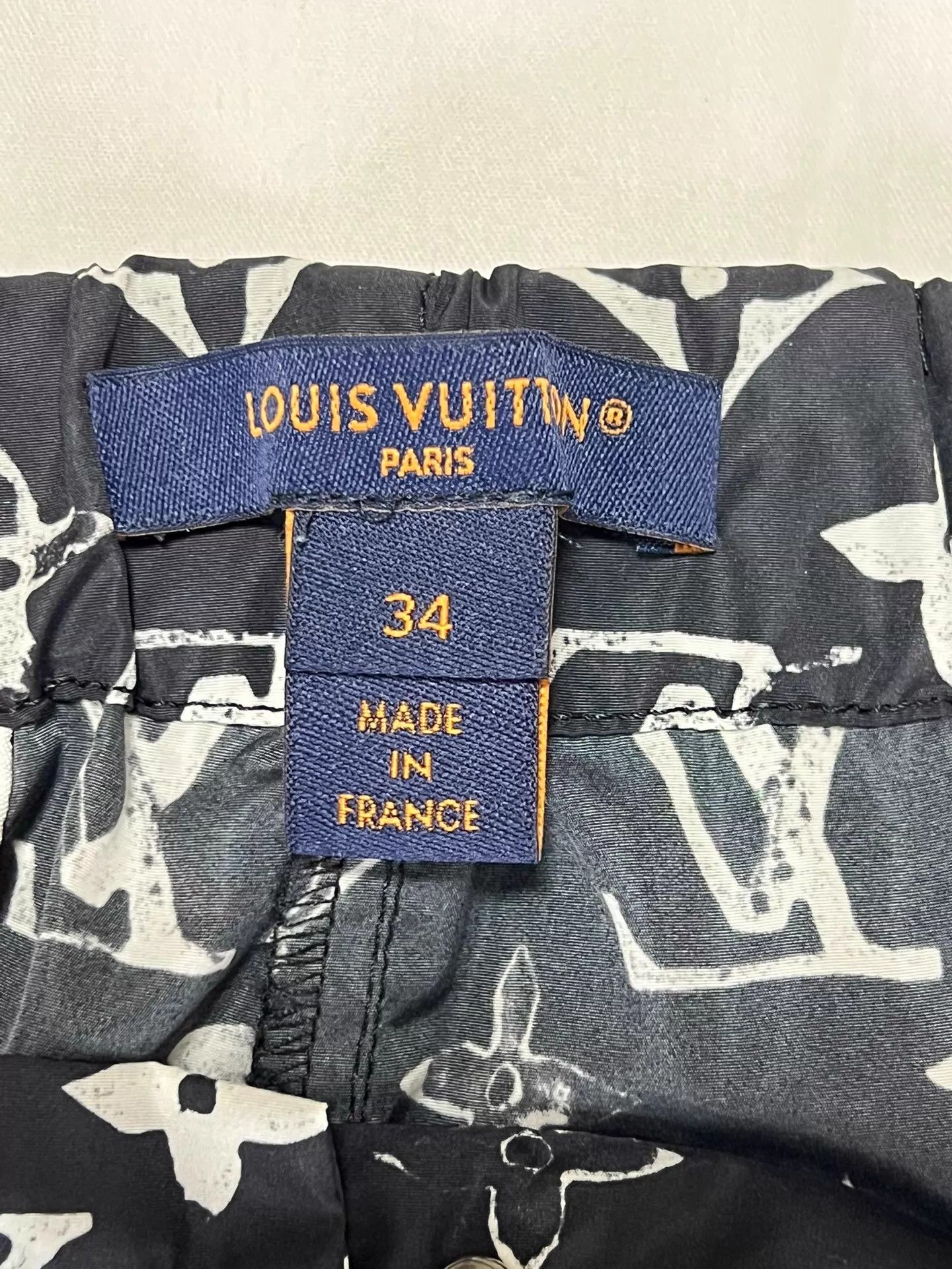Louis Vuitton LV 34 Black Monogram Side Zip Elastic Waist Shorts Size 25" / US 0 / IT 36 - 6 Thumbnail