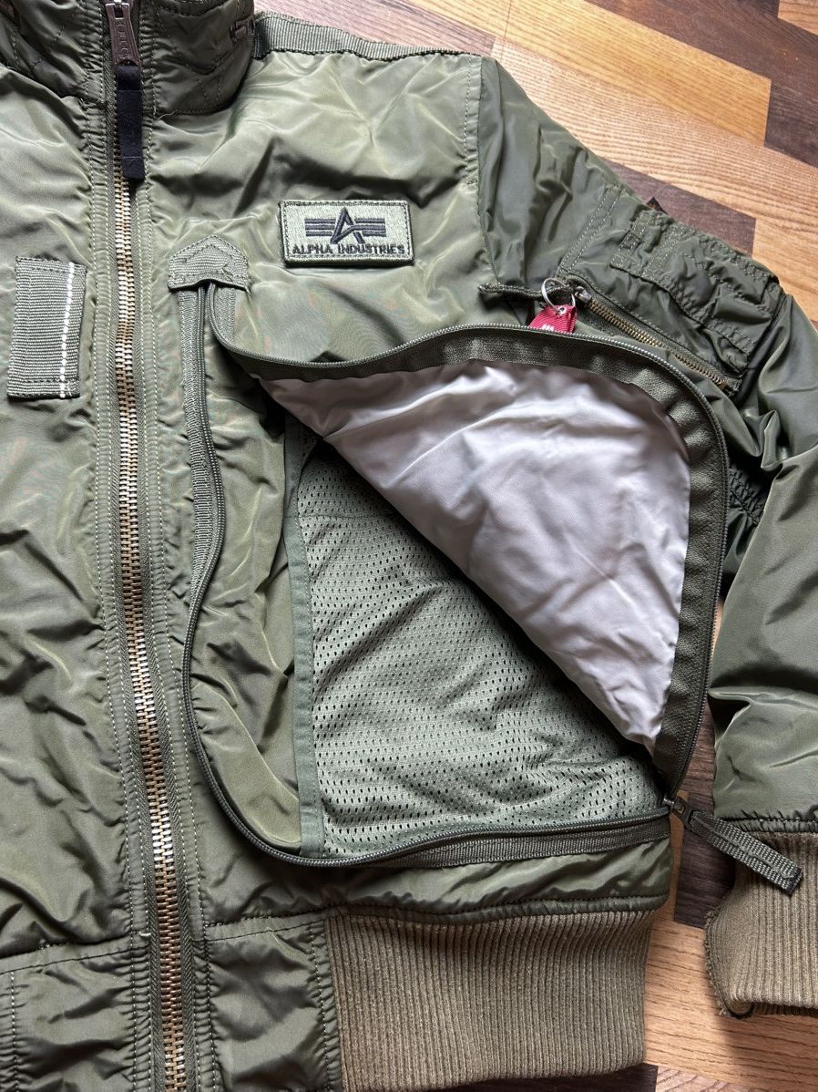 Alpha Industries Alpha Industries Engine Bomber Size US L / EU 52-54 / 3 - 5 Thumbnail