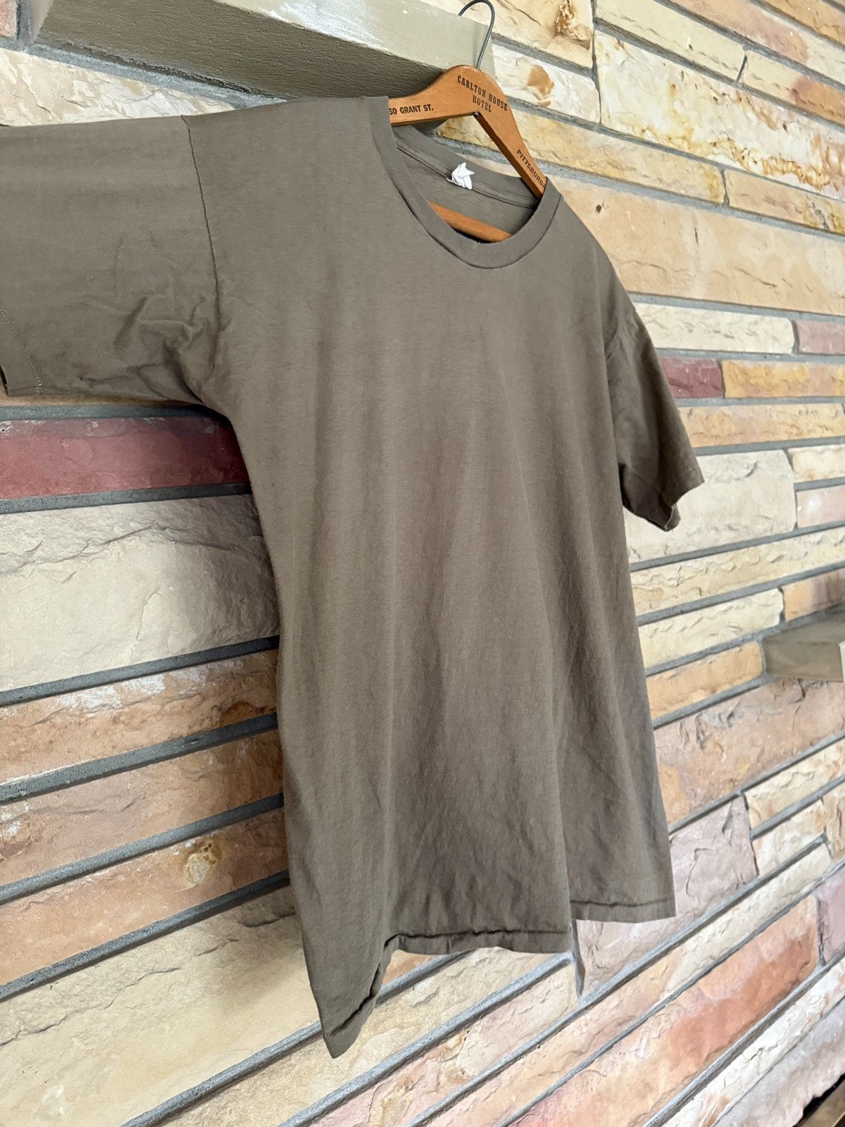 Vintage Vintage 80s US Army Military Blank Brown Tee Size US XL / EU 56 / 4 - 5 Thumbnail