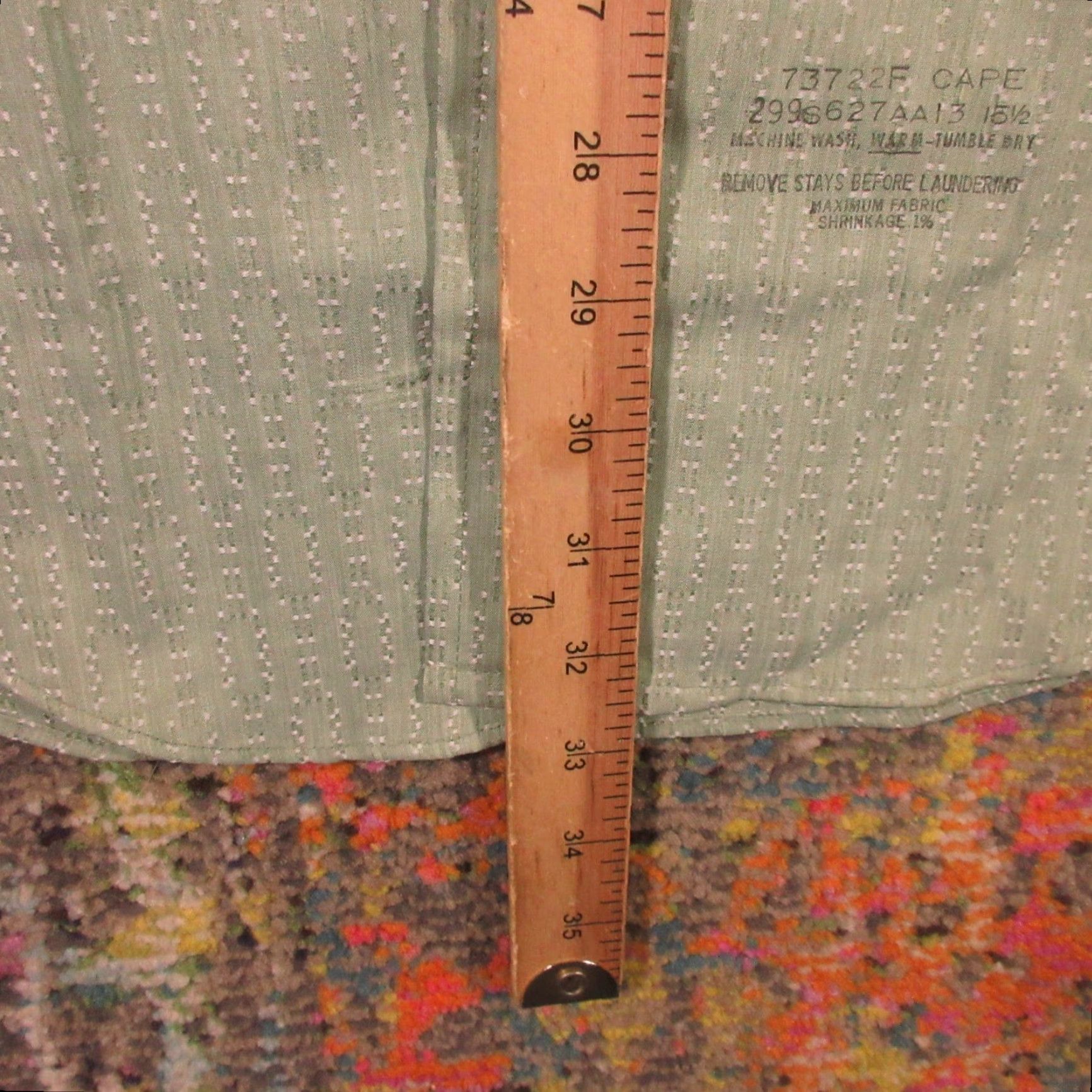 Sears VINTAGE Sears The Comfort Shirt Mens 15.5 Green Perma-Prest 70s Dagger Collar Dress Shirt Short Sleeve Button Front Casual Business Men Regular Size L Size US L / EU 52-54 / 3 - 6 Thumbnail