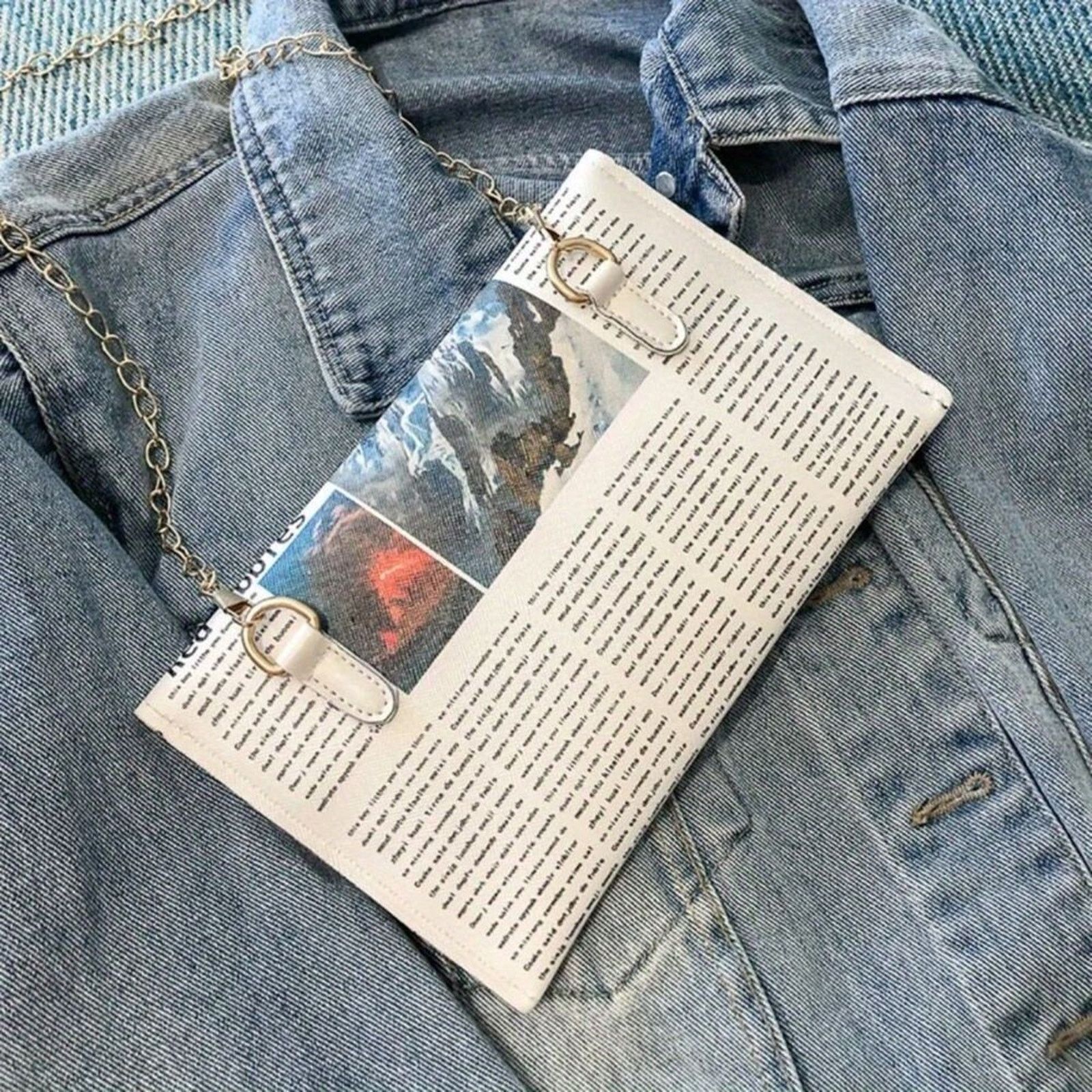 Other Chic Newspaper Print Crossbody Clutch Purse with Gold Chain Size ONE SIZE - 6 Thumbnail