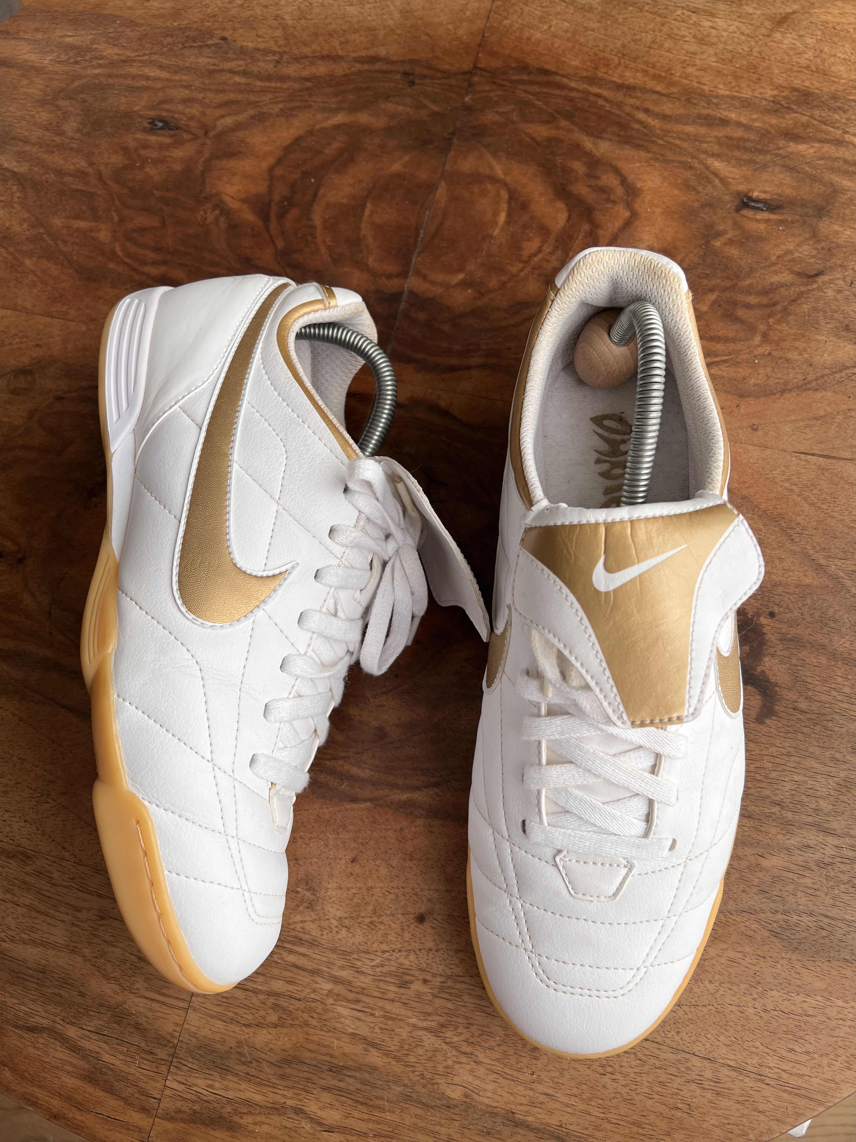 Nike Tiempo Ronaldinho Legend II football boots R10 shoes