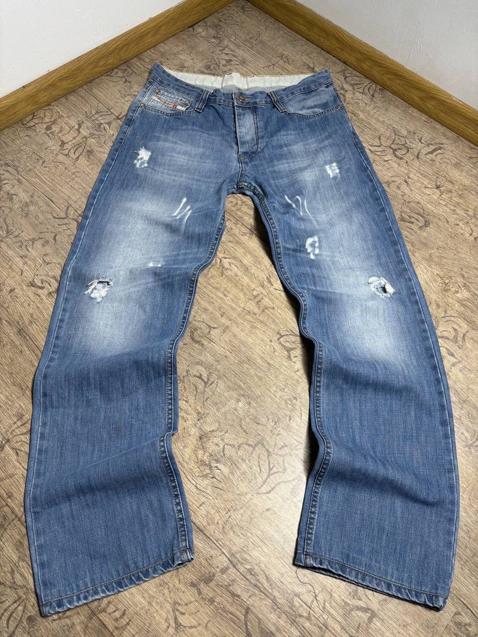 Diesel Vintage Diesel Baggy Thrashed Bootcut Denim jeans Size US 34 / EU 50 - 6 Thumbnail