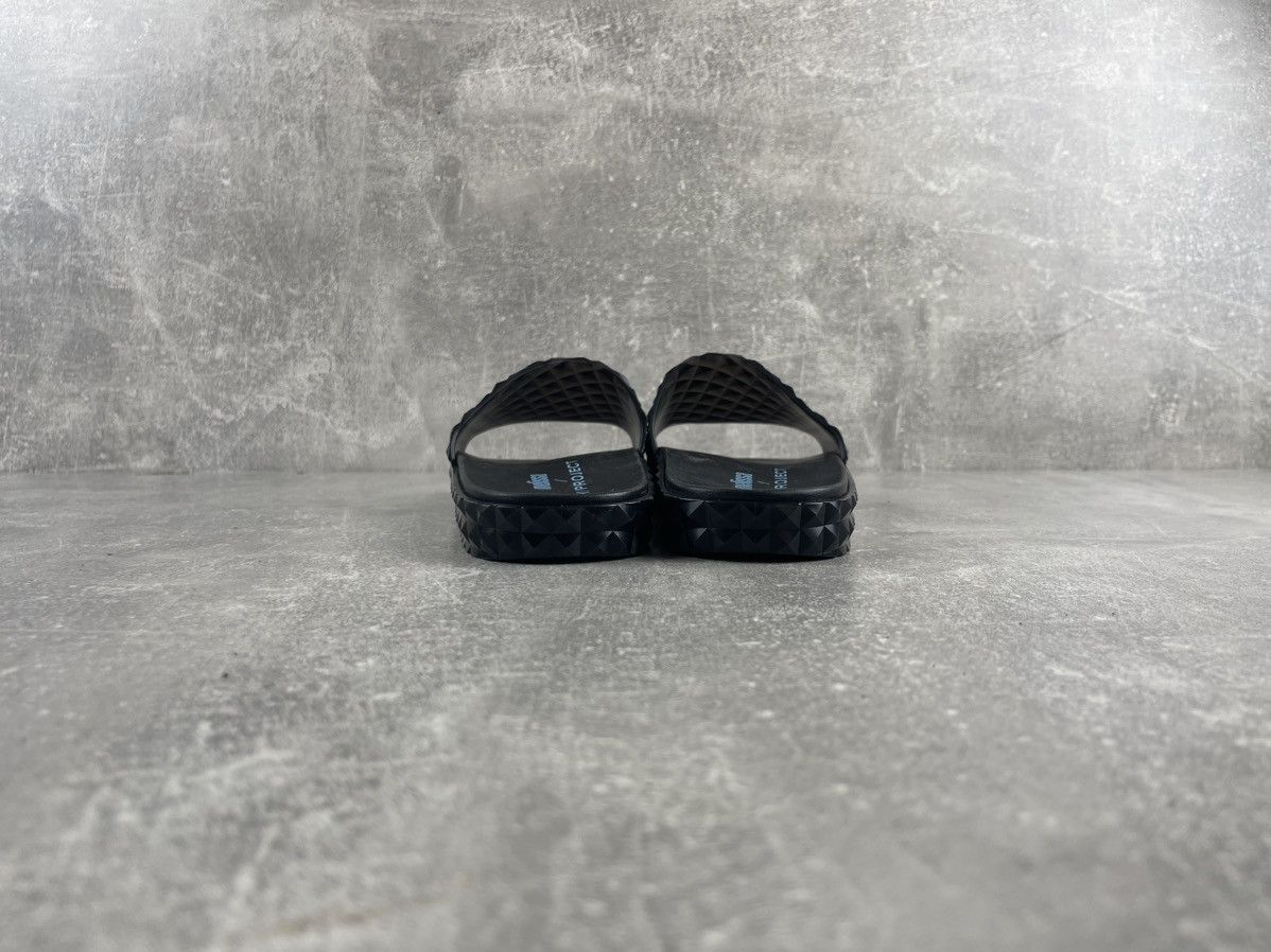 Melissa × Y/Project Melisa Y Project Avant Garde Black Leather Ruber Flip Flop Size US 7 / IT 37 - 6 Thumbnail