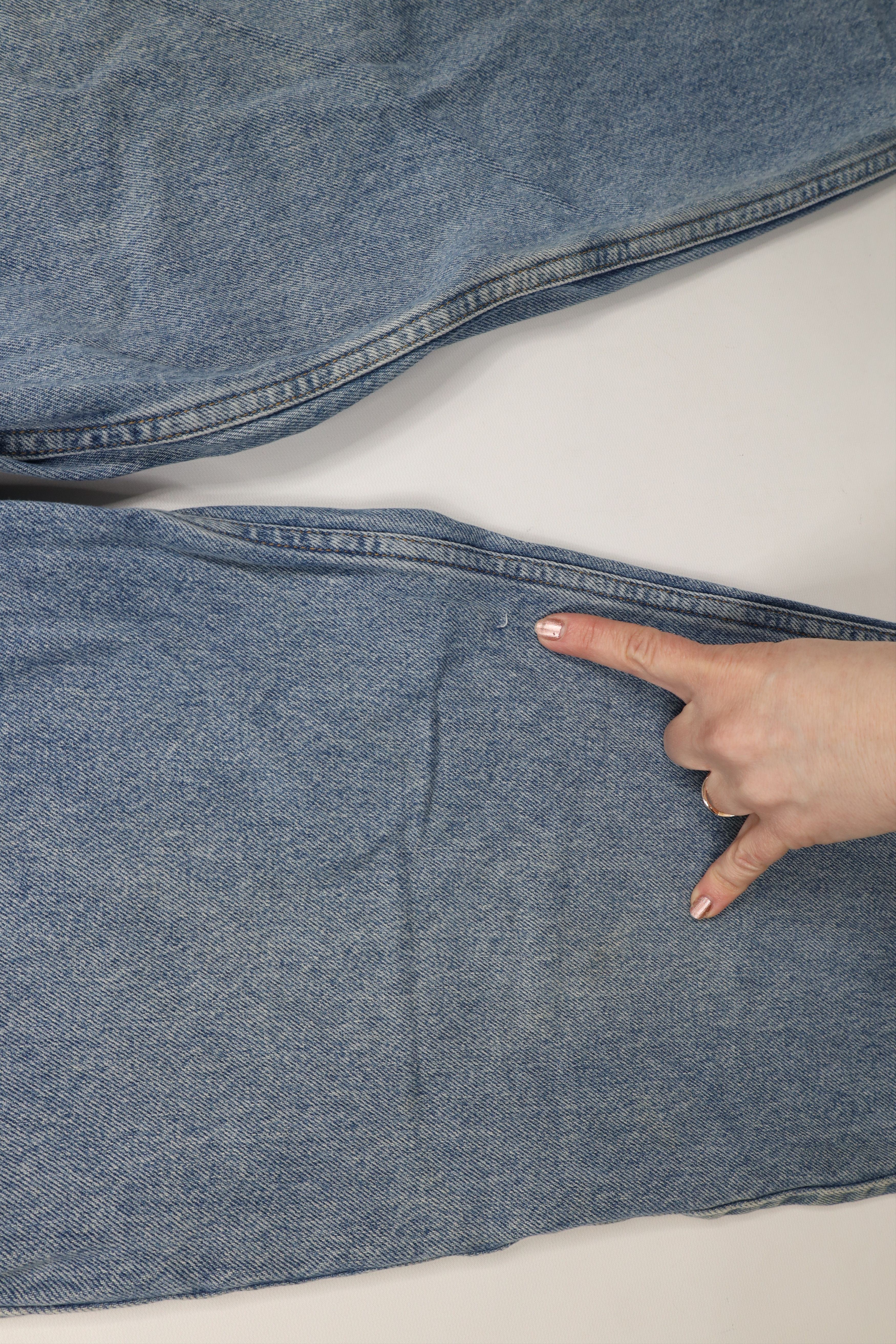 Tommy Hilfiger × Vintage Vintage 90s Tommy Hilfiger Spell Out Baggy Fit Denim Jeans Size US 32 / EU 48 - 7 Thumbnail
