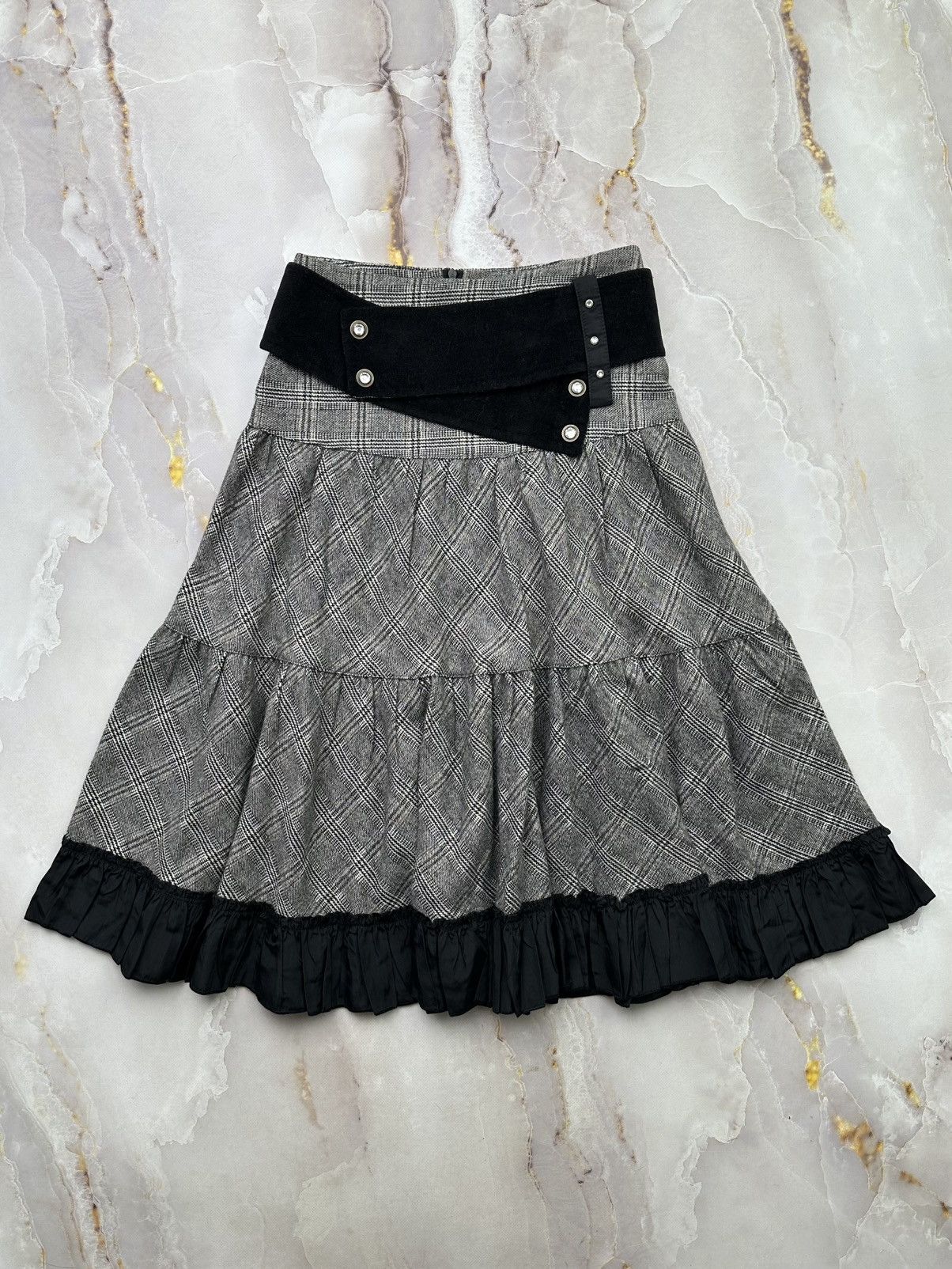 Vintage Knee Length Skirt