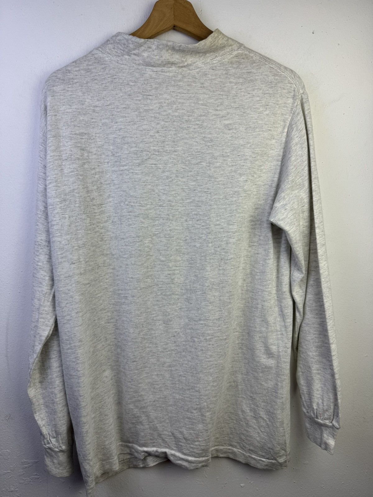 Champion vintage gray 90's Champion long-sleeve crewneck t-shirt Size US M / EU 48-50 / 2 - 6 Thumbnail