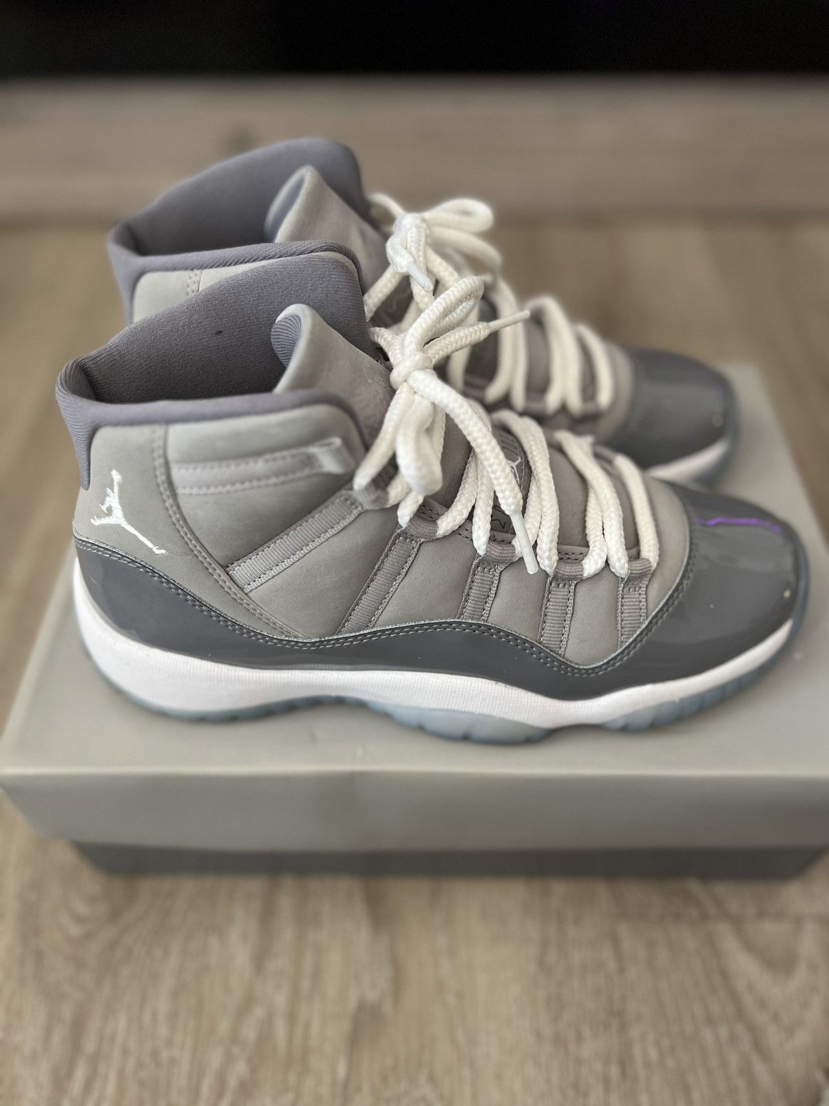 Jordan Brand Air Jordan 11 GS “Cool Grey” Size US 6.5 / EU 39-40 - 4 Thumbnail