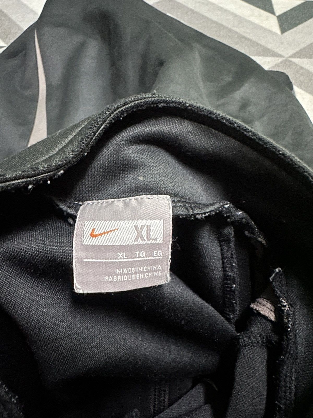 Nike Nike black sweater Size US XL / EU 56 / 4 - 6 Thumbnail