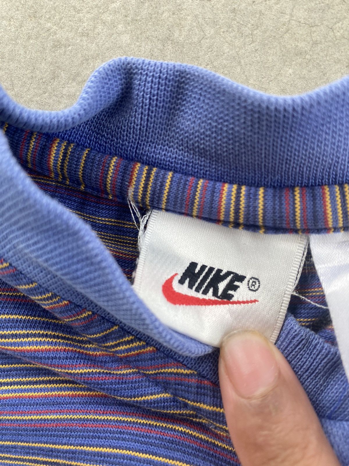 Nike VINTAGE 90S NIKE ACG BUTTON STRIPES TEE Size US L / EU 52-54 / 3 - 4 Thumbnail