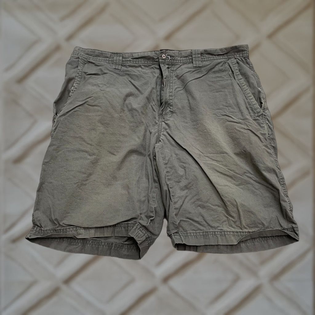 Vintage Columbia Chino Shorts Mens 36W 10L Green Cotton Outdoor Fishing Casual 36x9 ROC Size US 36 / EU 52 - 1 Thumbnail