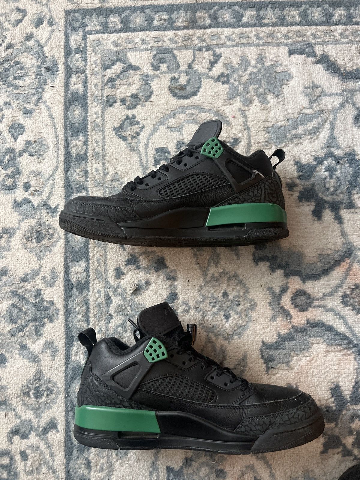 Jordan Brand JORDAN SPIZIKE LOW - MENS Size US 8.5 / EU 41-42 - 3 Thumbnail