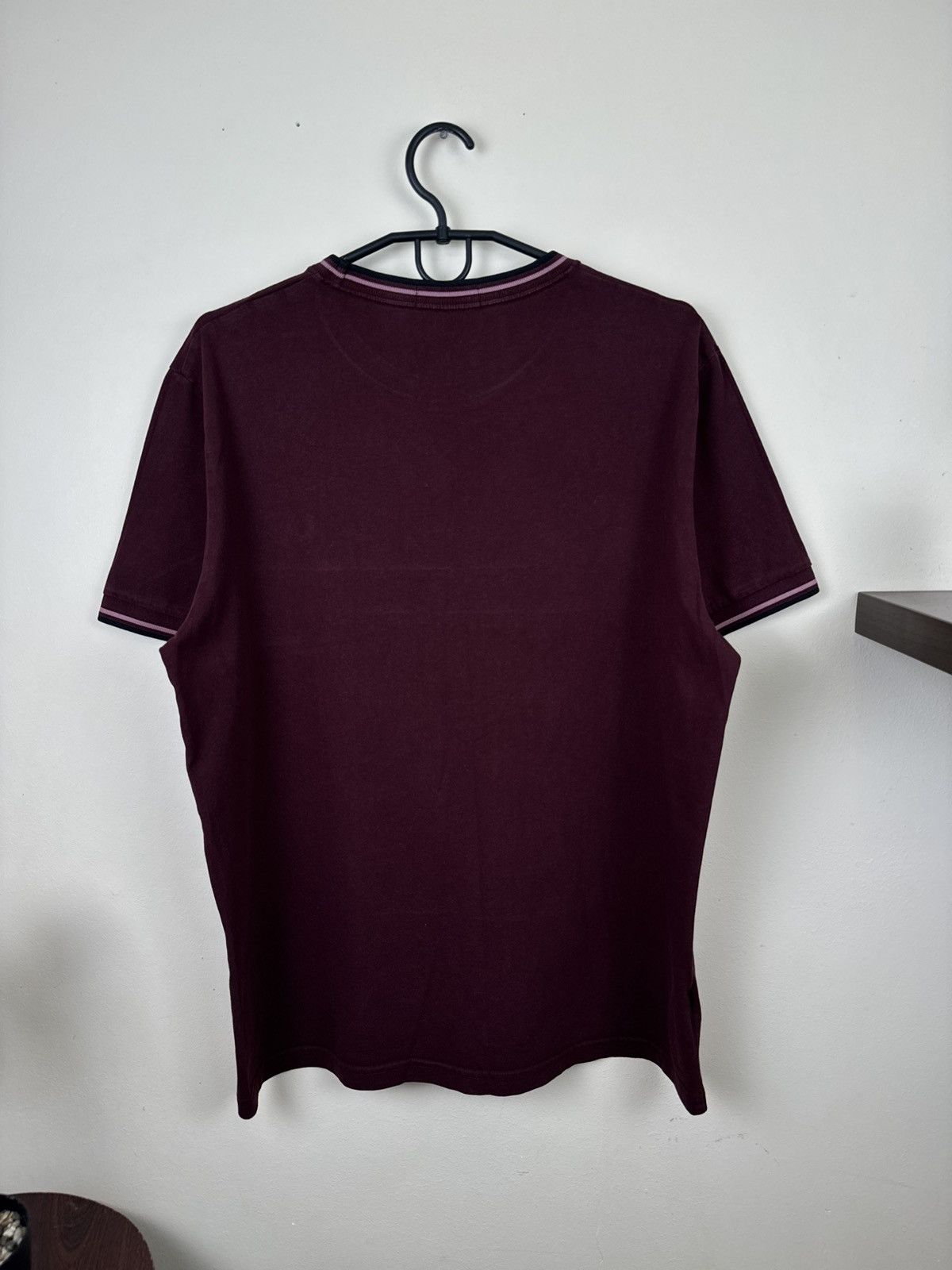 Fred Perry Fred Perry T shirt Burgundy Casual Street L Hype Rare Size US L / EU 52-54 / 3 - 13 Thumbnail