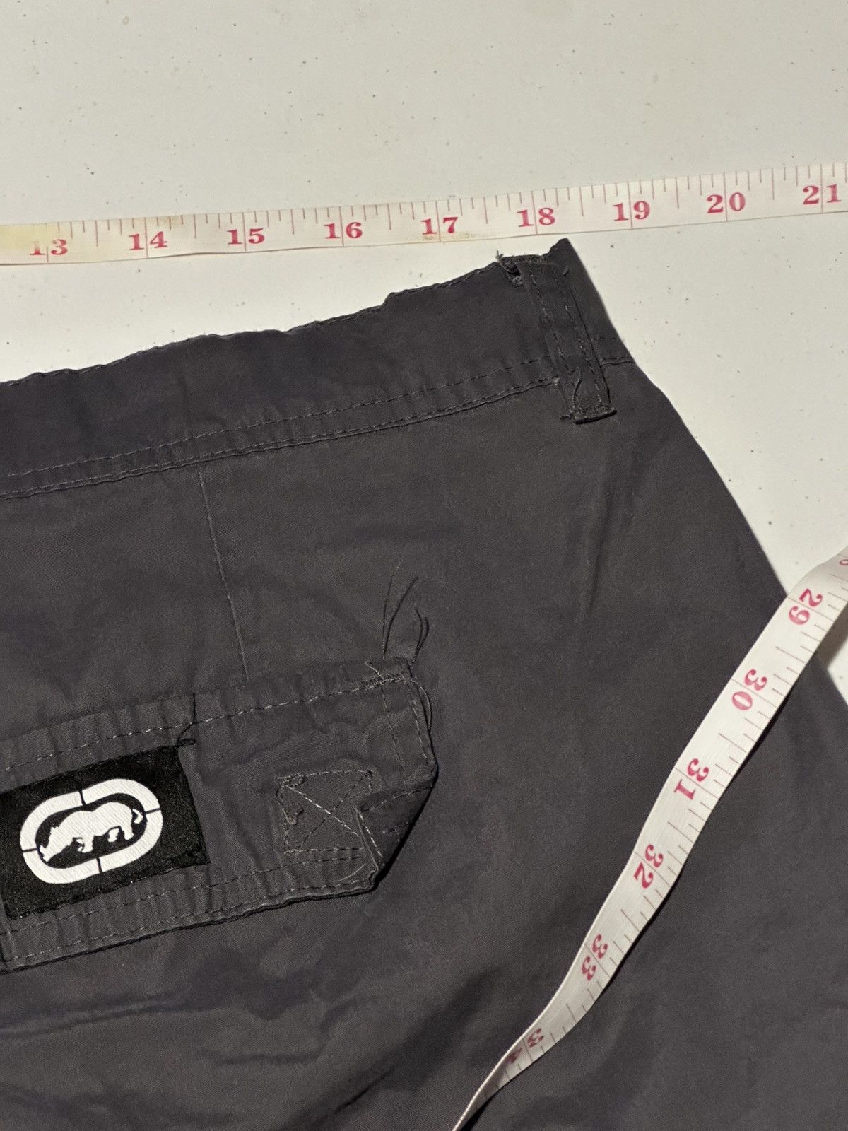 Ecko Unltd. Vintage Y2K Ecxo unltd grey cargo Mens Skate Shorts Size US 38 / EU 54 - 11 Thumbnail