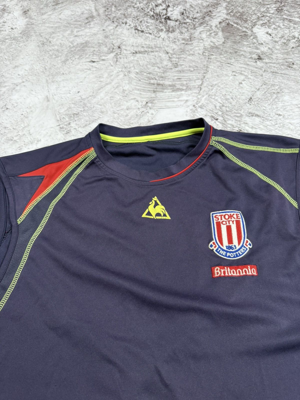 Le Coq Sportif Stoke city le coq sportif soccer jersey tank top Size US XXL / EU 58 / 5 - 3 Thumbnail