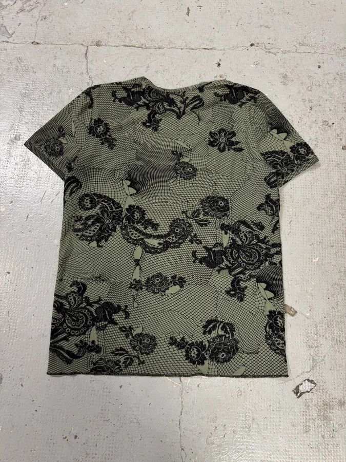 Designer × Roberto Cavalli × Vintage 2000s Roberto Cavalli Wire Roses Khaki T-Shirt Size US S / EU 44-46 / 1 - 5 Thumbnail