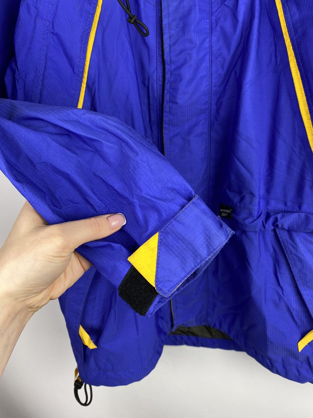 Berghaus × Vintage Berghaus vintage gore Tex thunderflash Jacket size S Size US S / EU 44-46 / 1 - 10 Thumbnail