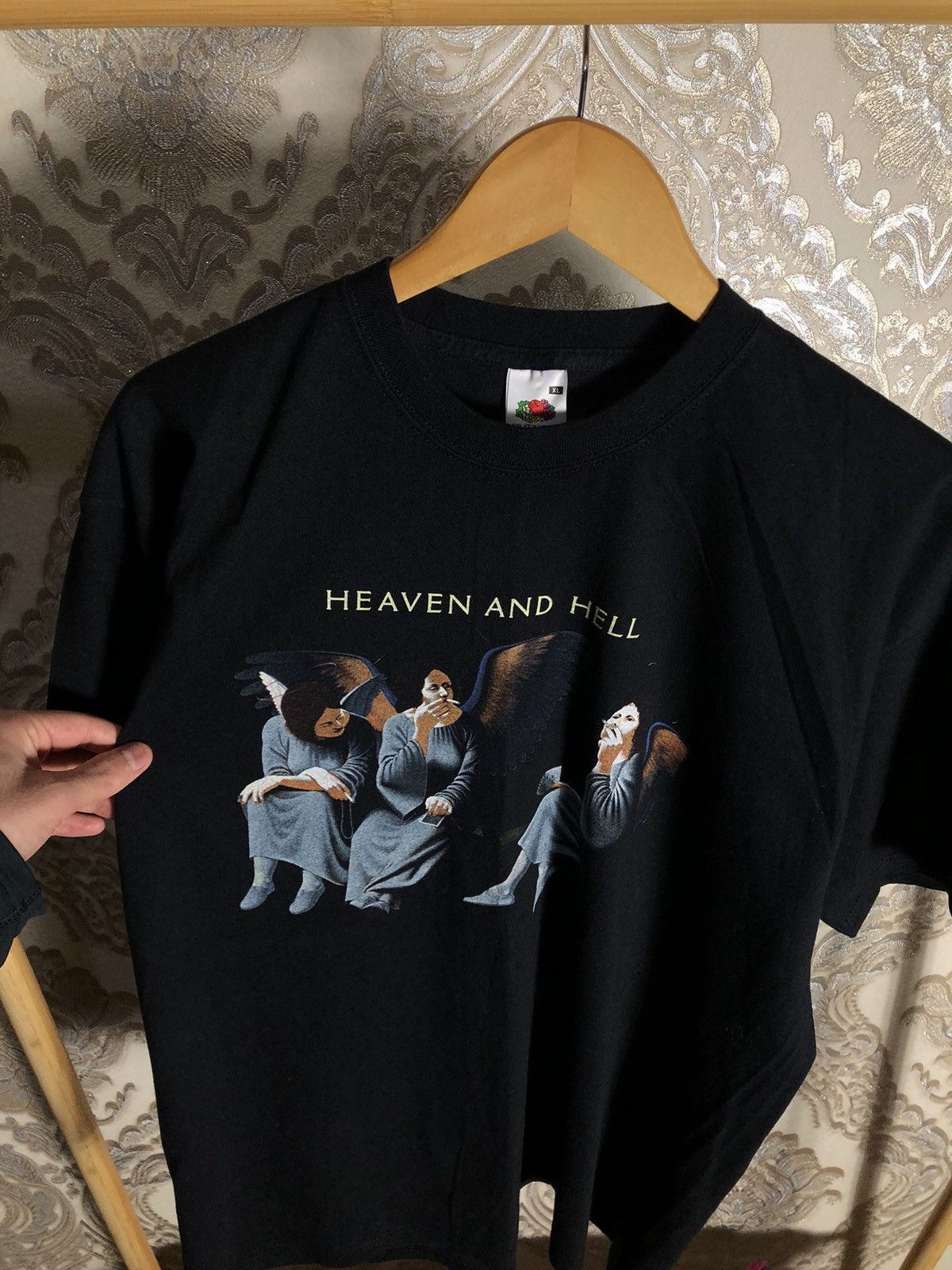 Band Tees VINTAGE HEAVEN AND HELL TOUR ROCK T-SHIRT RETRO METAL 90s Size US XL / EU 56 / 4 - 2 Thumbnail