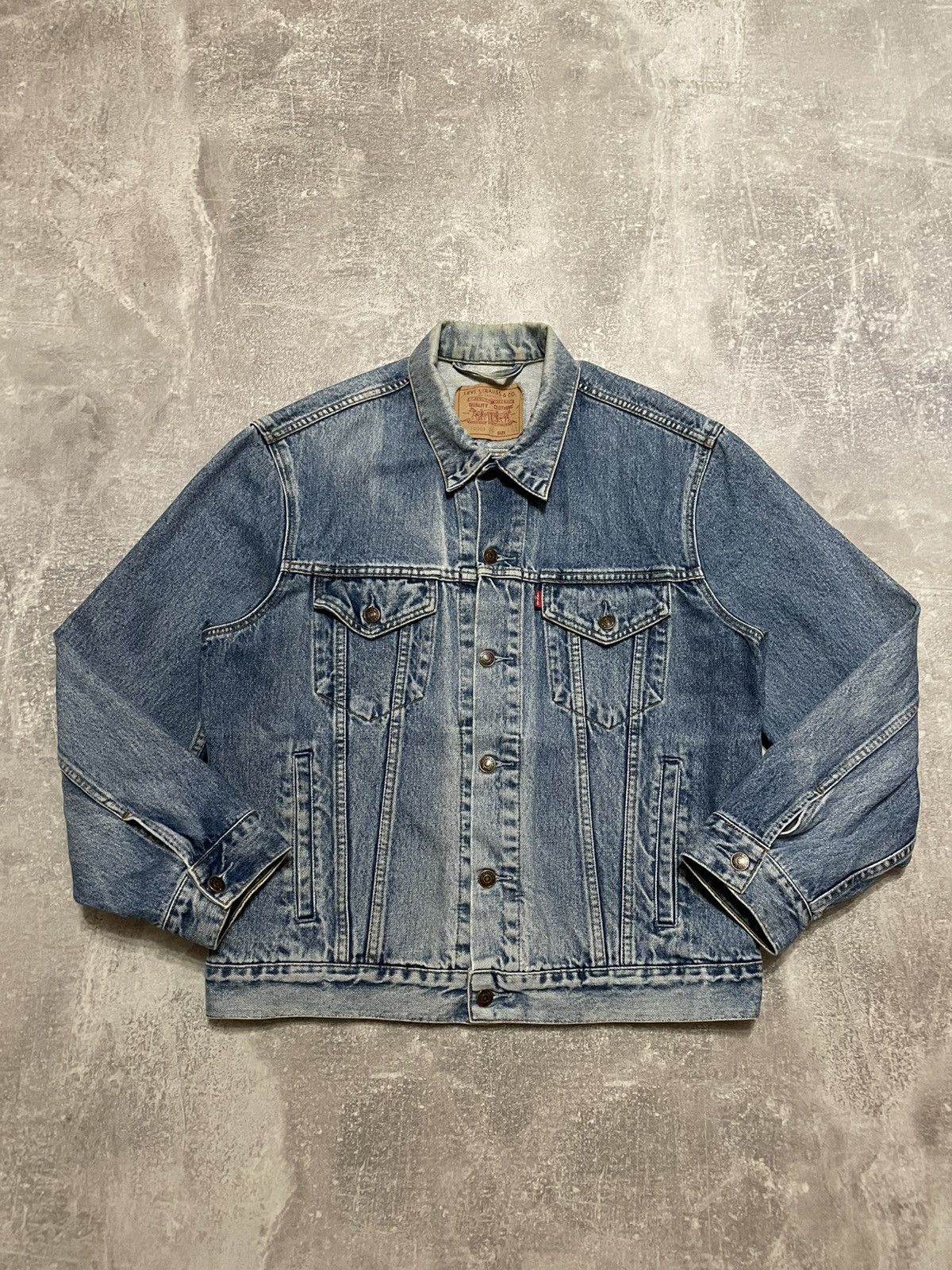 Levi's Vintage Levis Distressed Denim Jacket 90s Size L Men’s Size US L / EU 52-54 / 3 - 1 Thumbnail