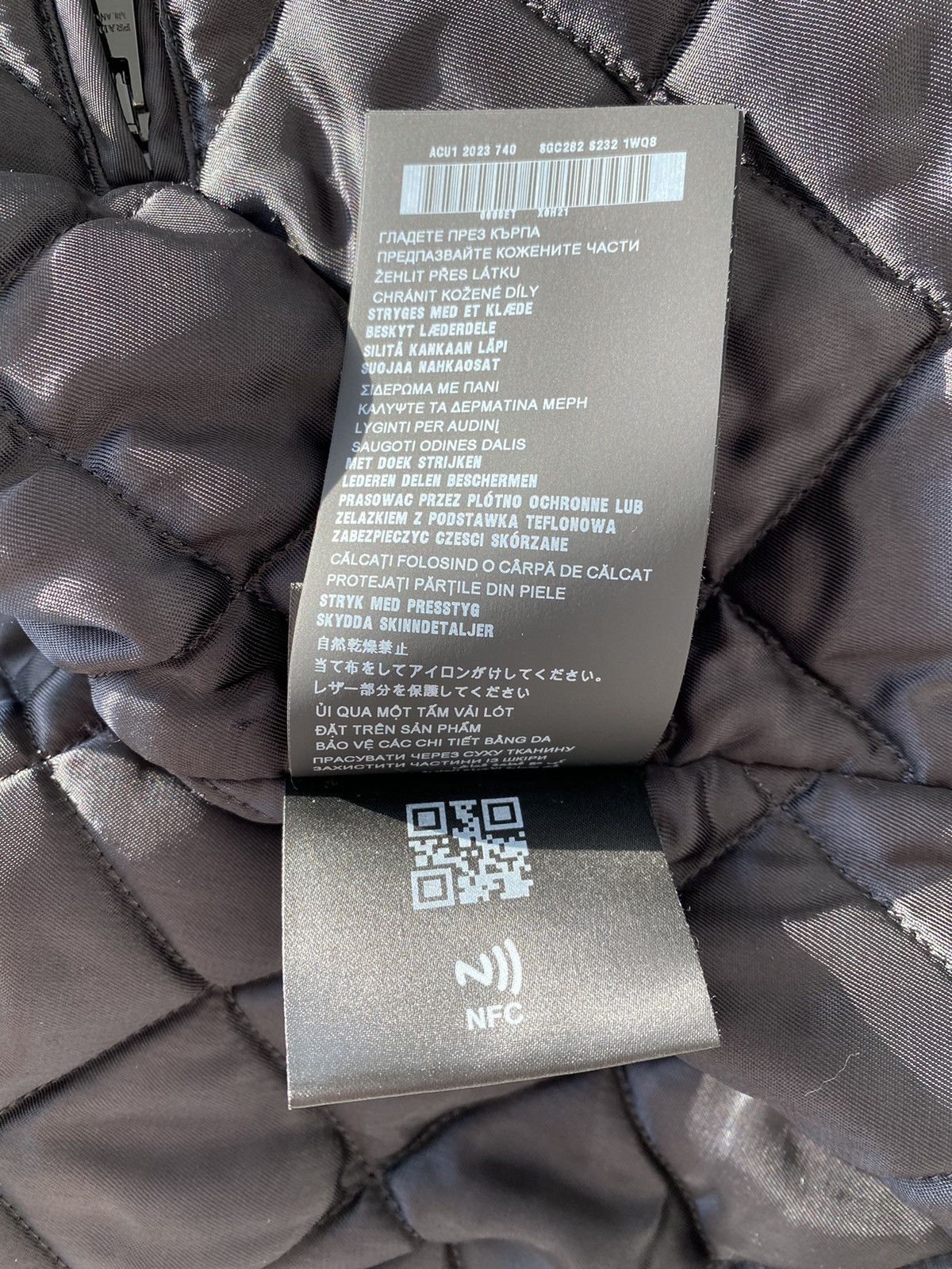 Prada Prada Re-nylon Vest RARE Size US XL / EU 56 / 4 - 7 Thumbnail
