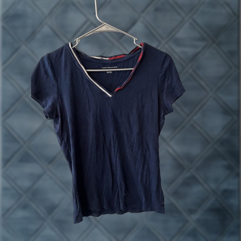 Tommy Hilfiger Tommy Hilfiger T Shirt Medium Blue Short Sleeve V Neck Womens Jersey Casual Size M / US 6-8 / IT 42-44 - 1 Thumbnail