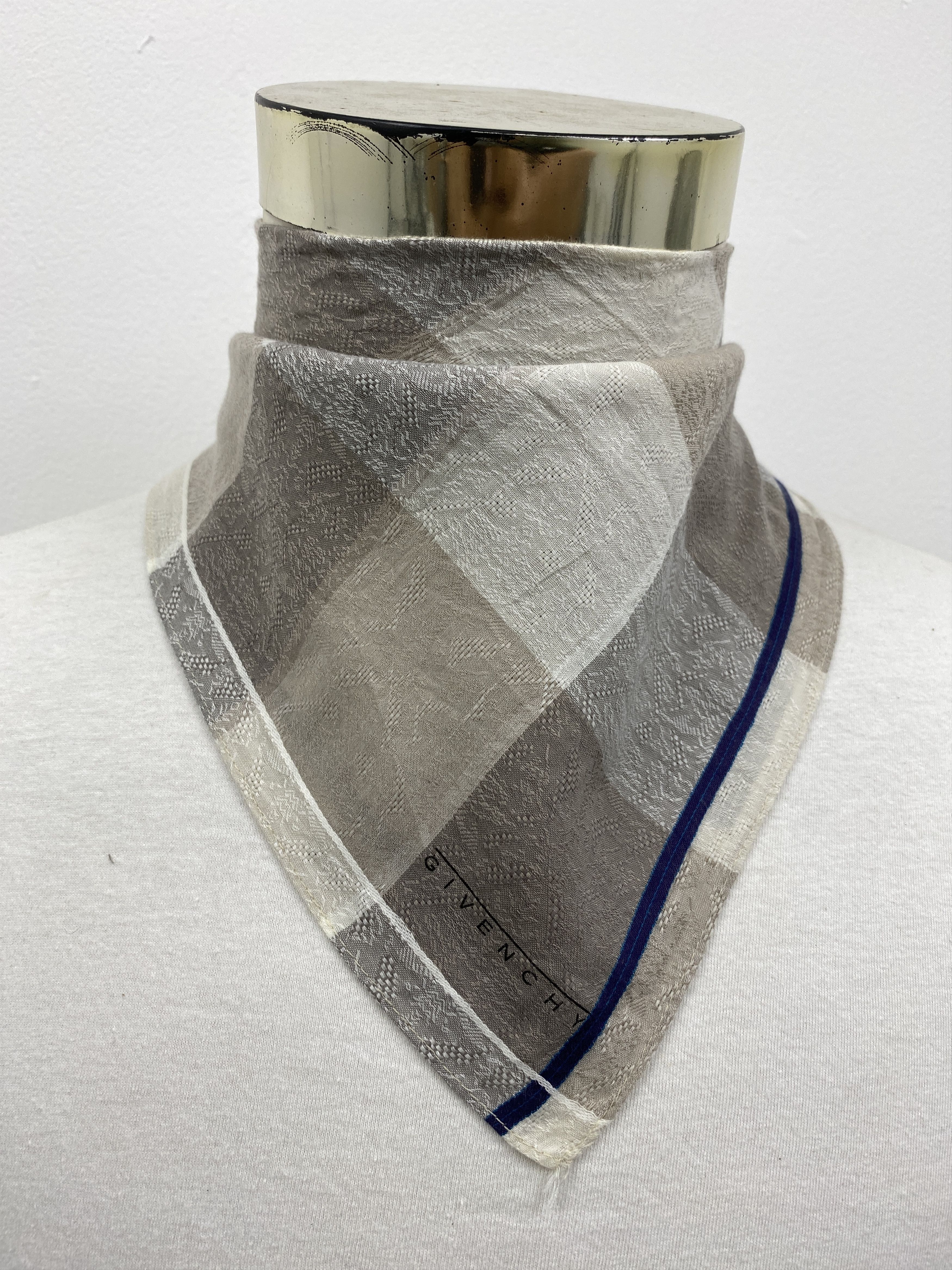 Givenchy Givenchy Bandana / Handkerchief / Neckerchief HKC0392 Size ONE SIZE - 1 Thumbnail