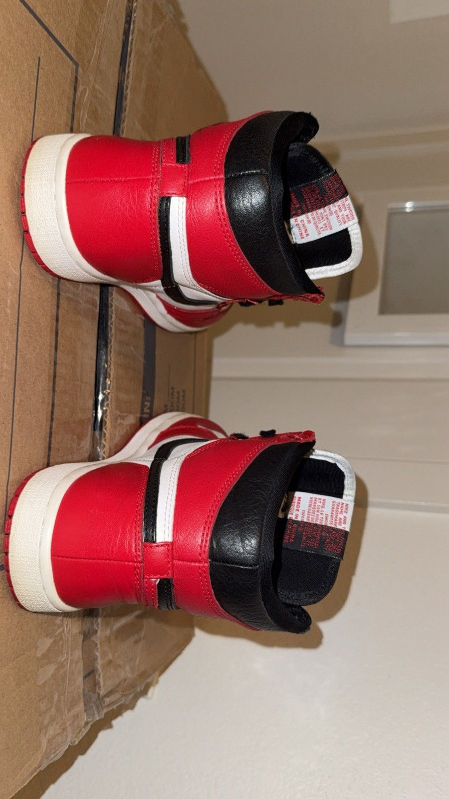 Jordan Brand Jordan 1 Retro High Homage to Home (non numbered) Size US 7.5 / EU 40-41 - 7 Thumbnail