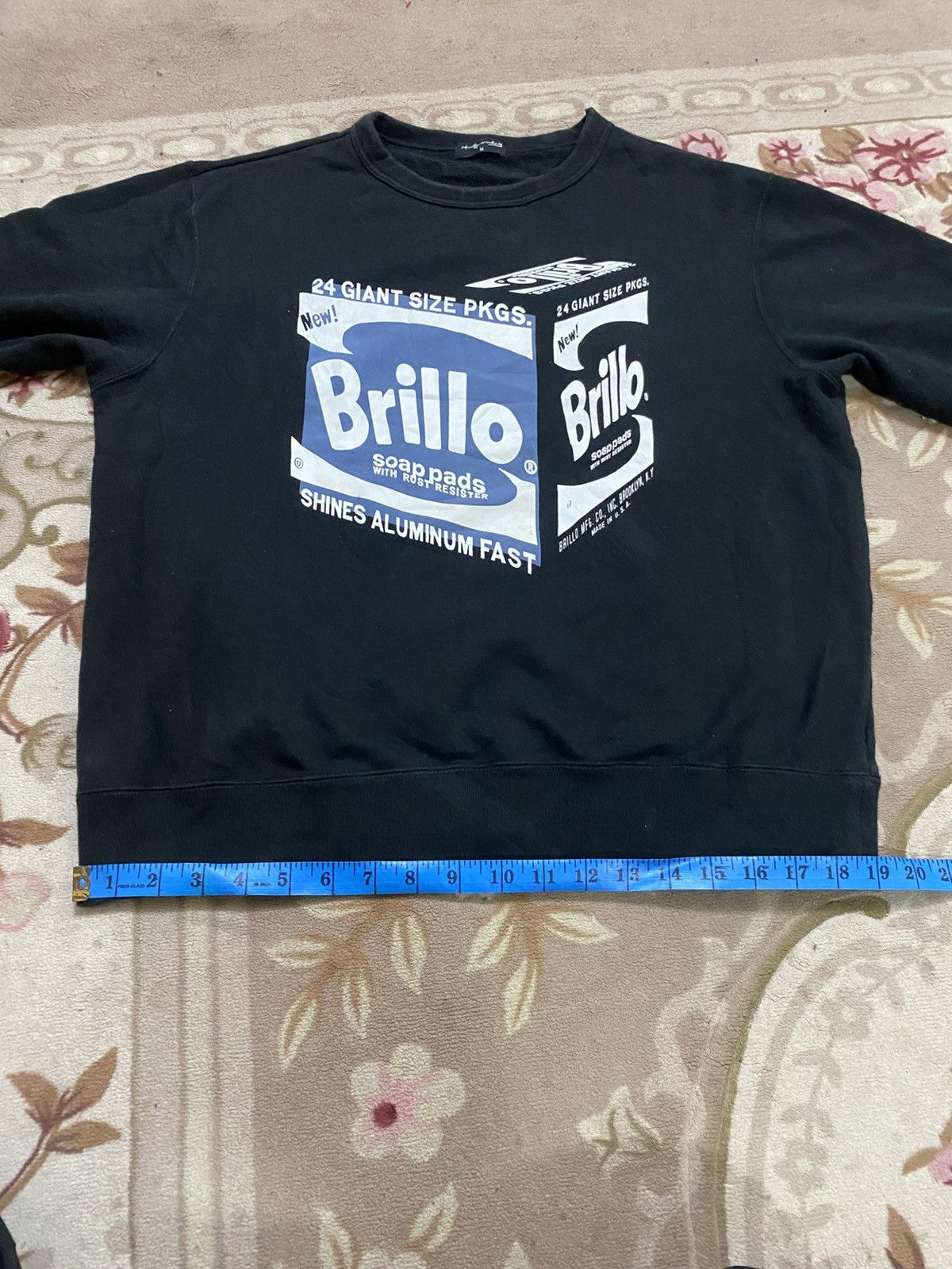 Andy Warhol × Japanese Brand × Uniqlo Uniqlo - Andy Warhol X Uniqlo Brillo Soap Pads Big Print Size US M / EU 48-50 / 2 - 11 Thumbnail