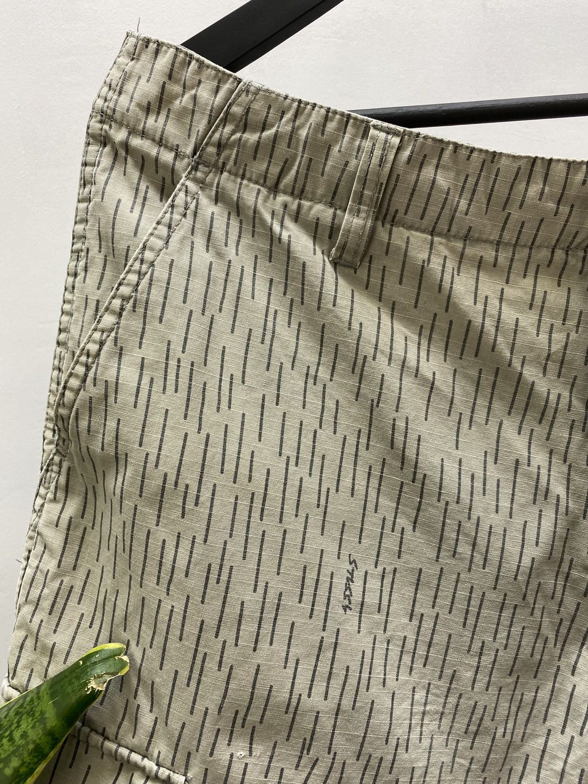 Hypebeast × Stussy VINTAGE STUSSY SHORT PANTS CARGO Size US 34 / EU 50 - 3 Thumbnail