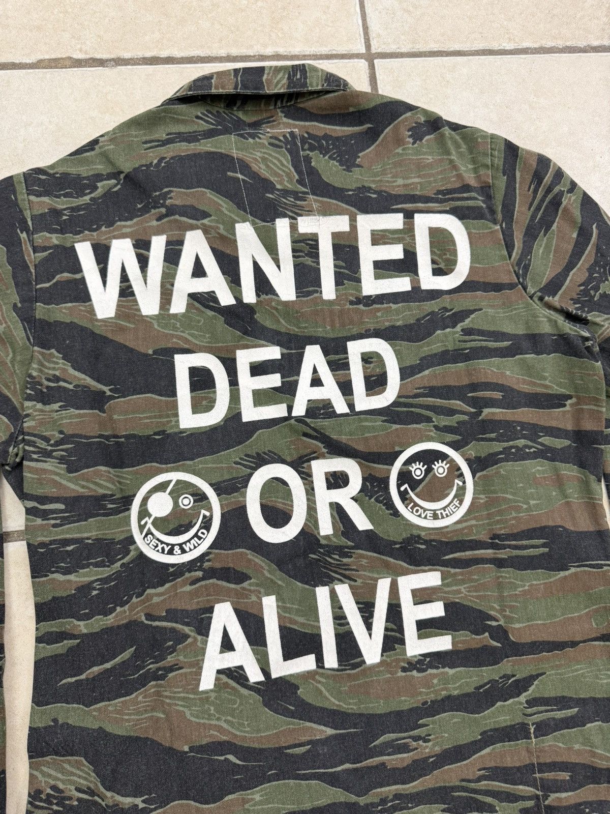 Japanese Brand A Love Movement Camo Button Up Shirt W/ Patches Size M Size US M / EU 48-50 / 2 - 4 Thumbnail