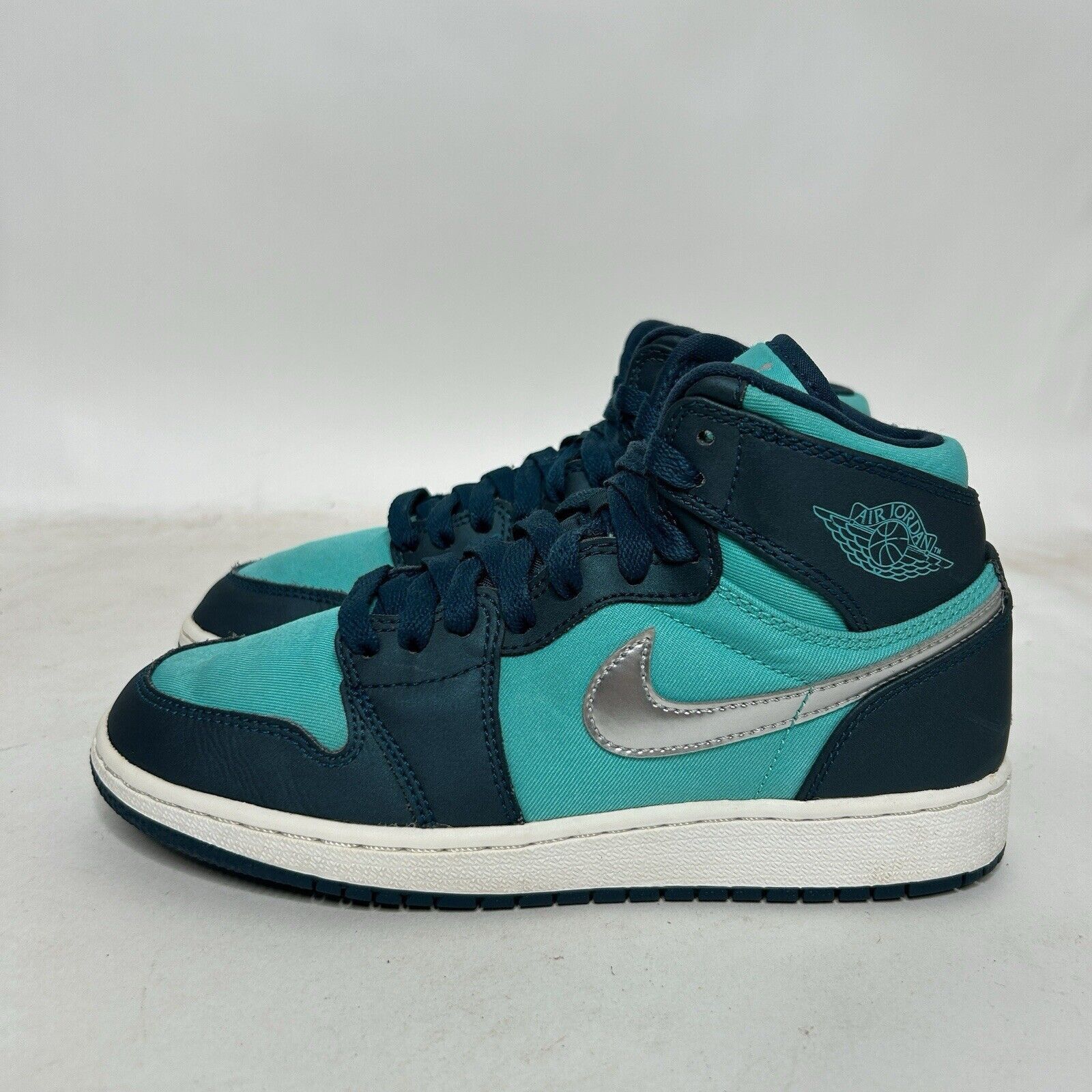 Nike Nike Air Jordan 1 Retro High GG “Hyper Jade” 2024 Size US 6 / IT 36 - 6 Thumbnail