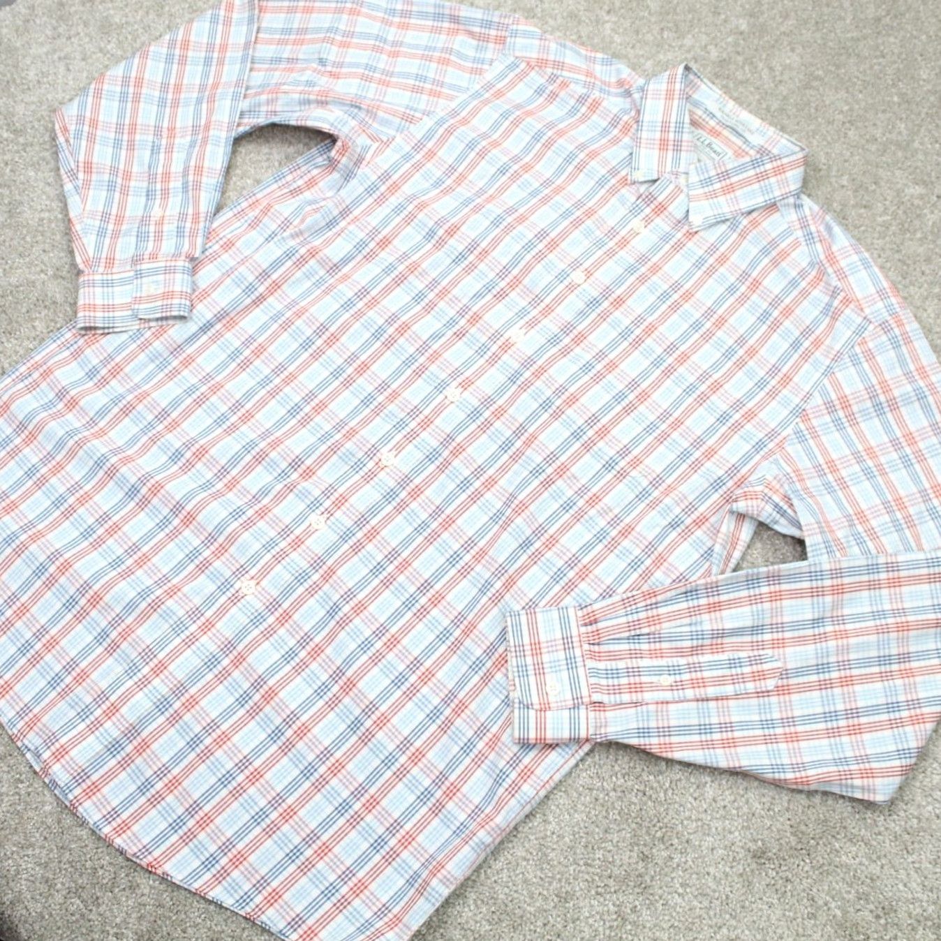 Vintage LL Bean Shirt Mens 15 1/2 36 Wrinkle Resistant Classic Fit L/S Plaid White Red Blue Dress Shirt Size US L / EU 52-54 / 3 - 3 Thumbnail