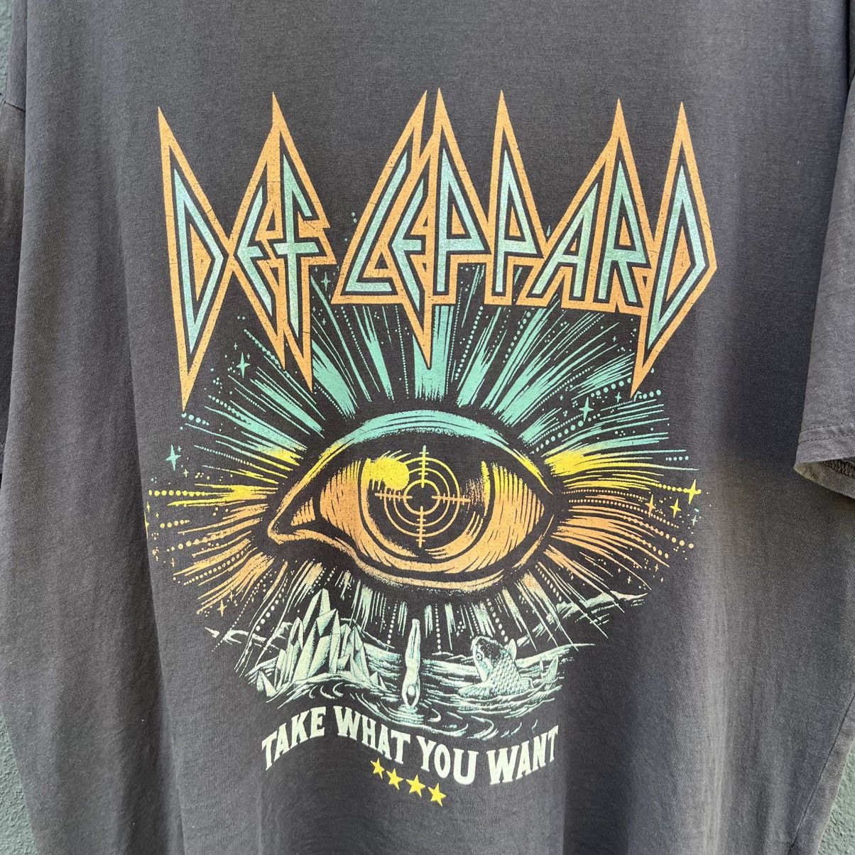 Def Leppard Thrashed Faded Def Leppard Band Tee Size US XL / EU 56 / 4 - 2 Thumbnail