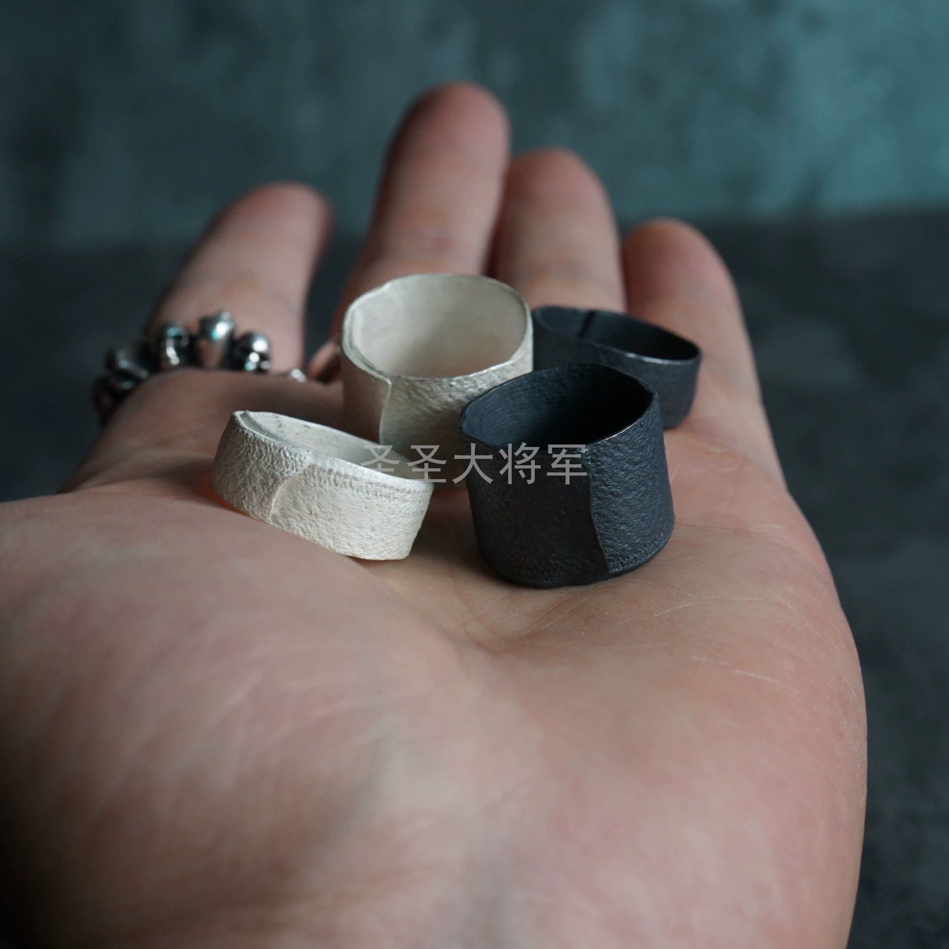 DETAJ Detaj Uma Wang Sterling Silver Cuffed Velvet Ring Size ONE SIZE - 4 Thumbnail