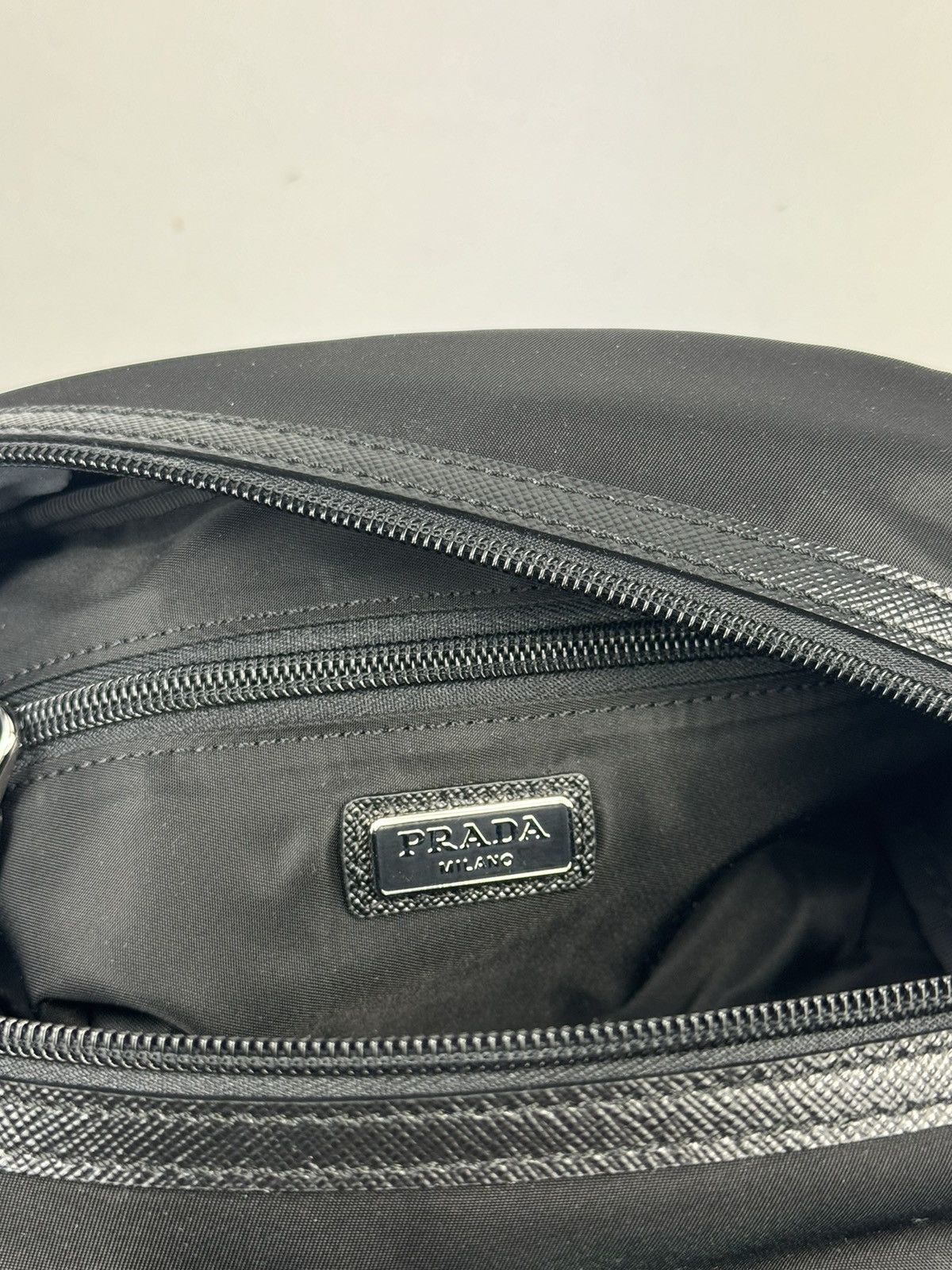 Prada PRADA RE-NYLON MEDIUM SAFFIANO WASH BAG Size ONE SIZE - 9 Thumbnail
