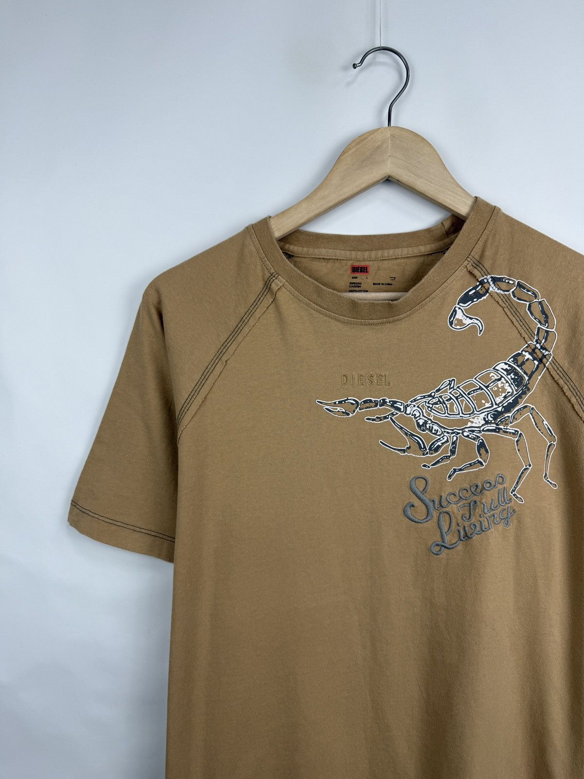 Diesel 🇺🇸 Vintage 90s Diesel Scorpion Success Is All Living T-Shirt Size US L / EU 52-54 / 3 - 3 Thumbnail