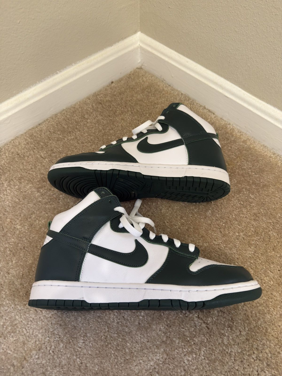 Nike Nike Dunk High “Spartan Green” Size US 10 / EU 43 - 2 Thumbnail