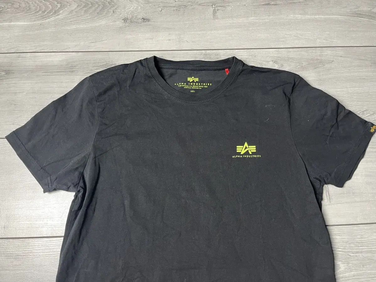 Alpha Industries Alpha industries Tshirt small logo size Large Size US L / EU 52-54 / 3 - 3 Thumbnail