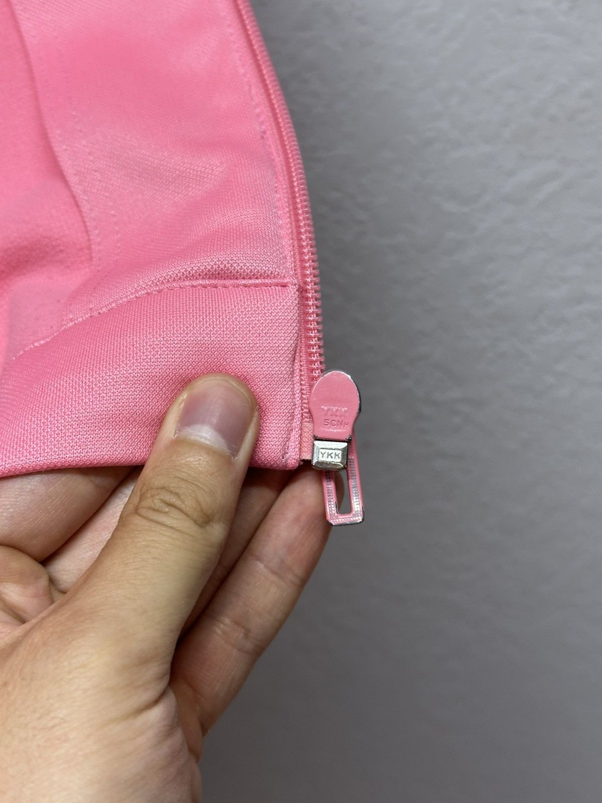 Adidas Vintage Adidas Juventus Pink 2015 Track Jacket Drake Rare Size US L / EU 52-54 / 3 - 15 Thumbnail