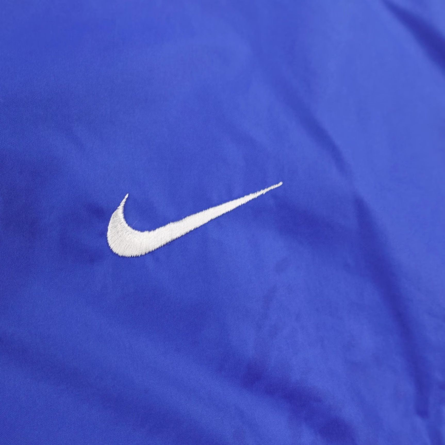 Nike VINTAGE Nike Jacket Mens XL Blue Clima-Fit Windbreaker Hooded Zip Coat 90s Y2K Windproof Lightweight Pockets Long Sleeve Solid Regular Size US XL / EU 56 / 4 - 3 Thumbnail