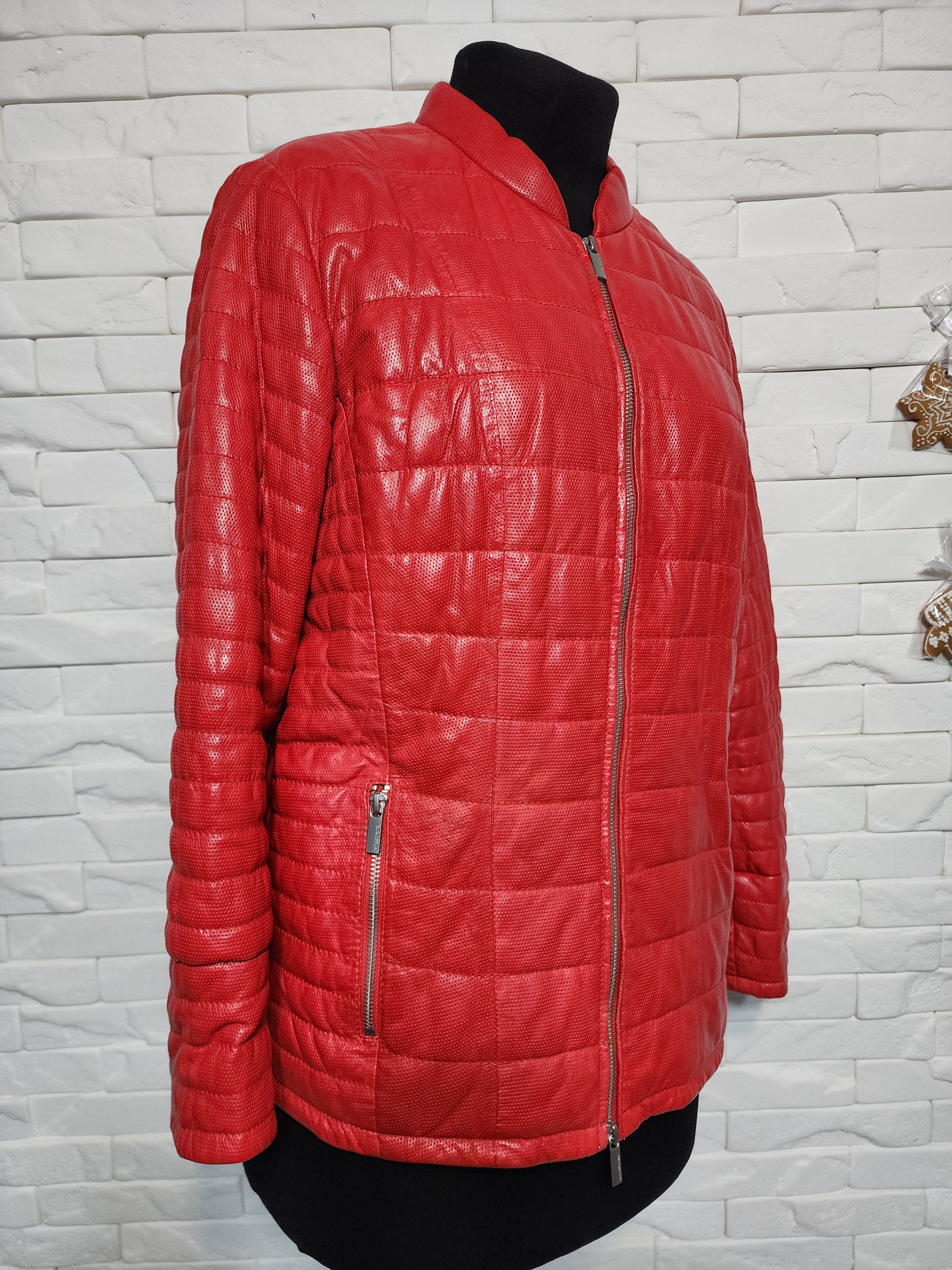 Uniqlo Red Leather Women's Jacket: Sporty Leather with Metal Zipper Size XL / US 12-14 / IT 48-50 - 3 Thumbnail