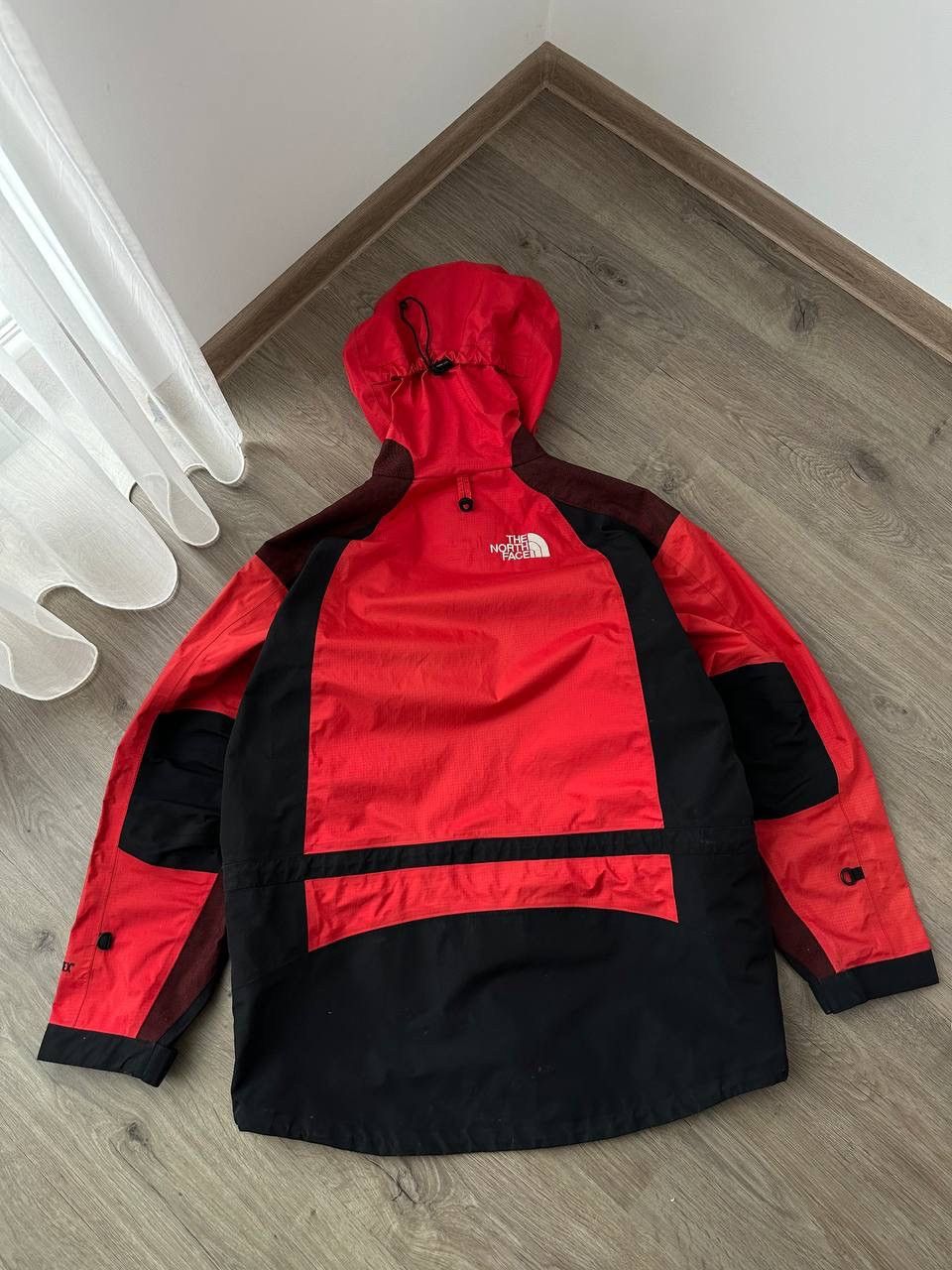 The North Face × Vintage Vintage Outdoor Red Gore-Tex The North Face Jacket Size US L / EU 52-54 / 3 - 17 Thumbnail