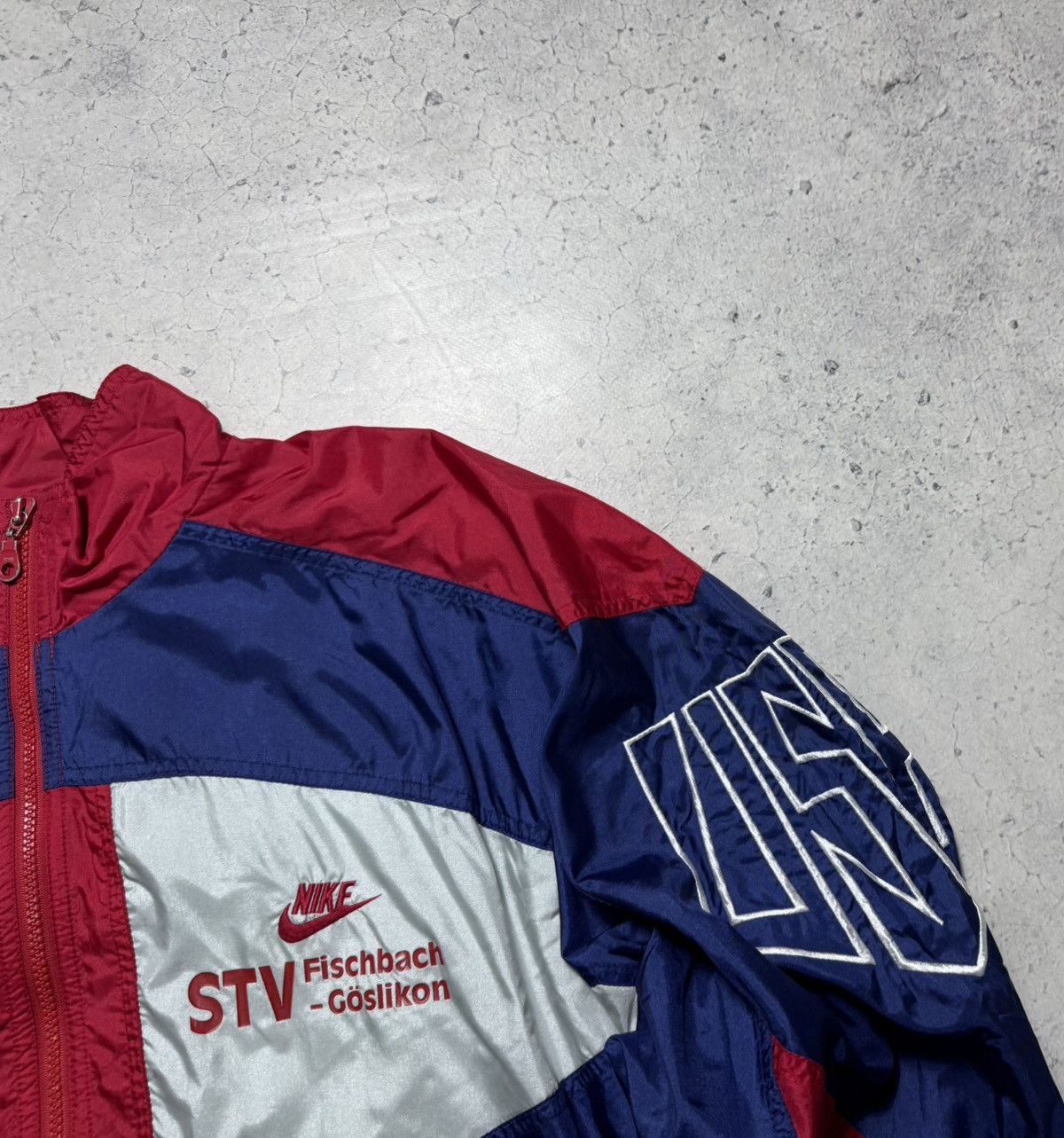 Nike Nike USA Vintage 90’s Nylon Track Jacket Big Logo Swoosh Size US L / EU 52-54 / 3 - 4 Thumbnail