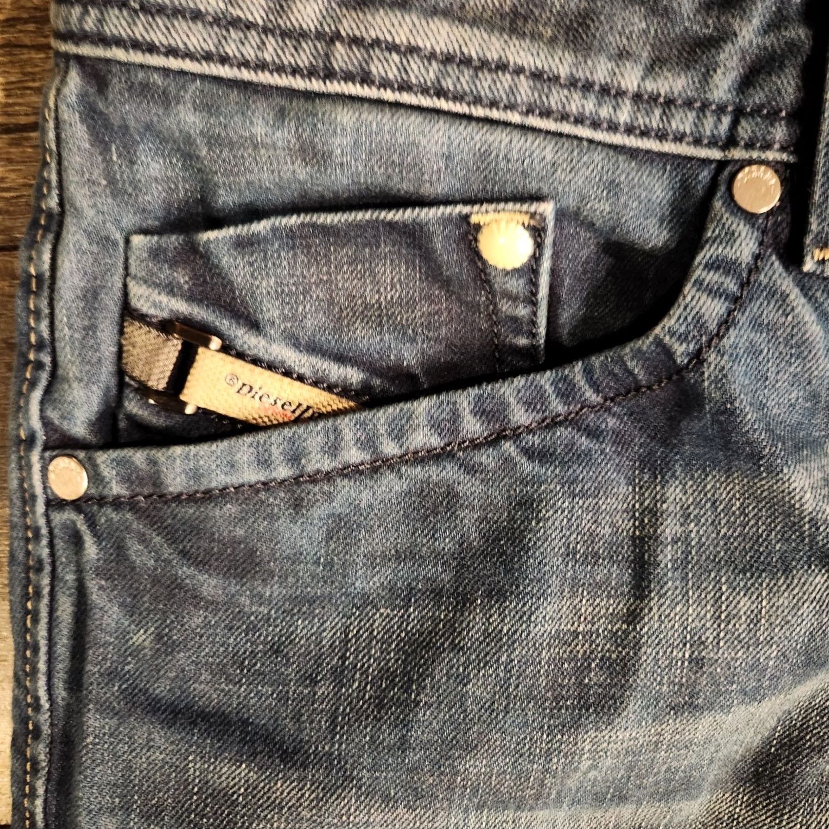Diesel Diesel Jeans Mens 30x30 Blue Tapered Slim Distressed Faded Stretch Darron Denim Leather Pockets Size US 30 / EU 46 - 6 Thumbnail